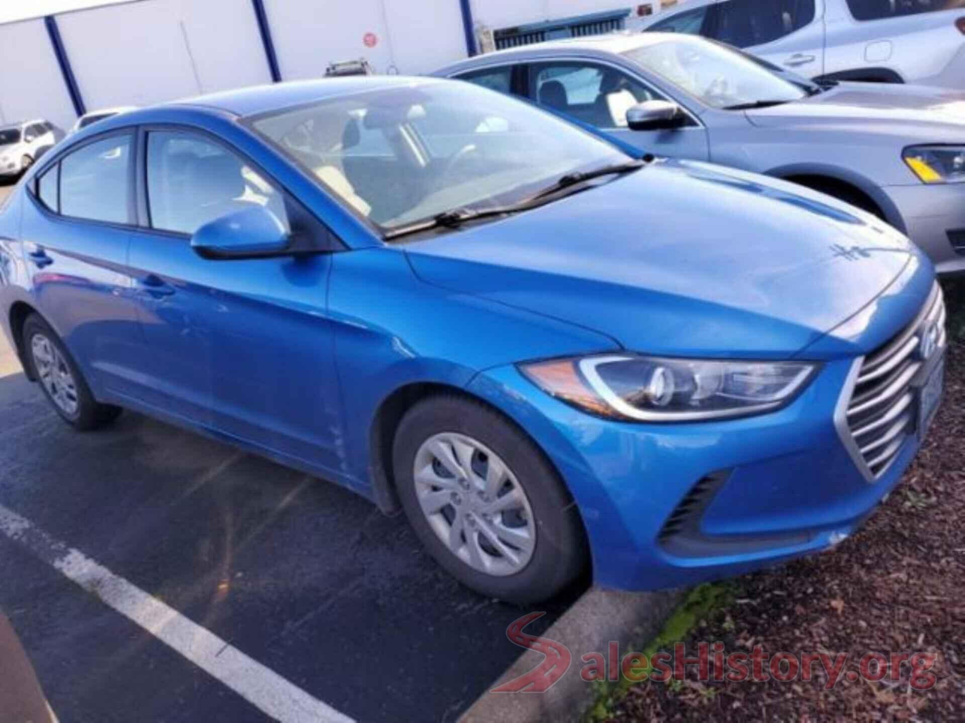 5NPD74LF2JH240255 2018 HYUNDAI ELANTRA