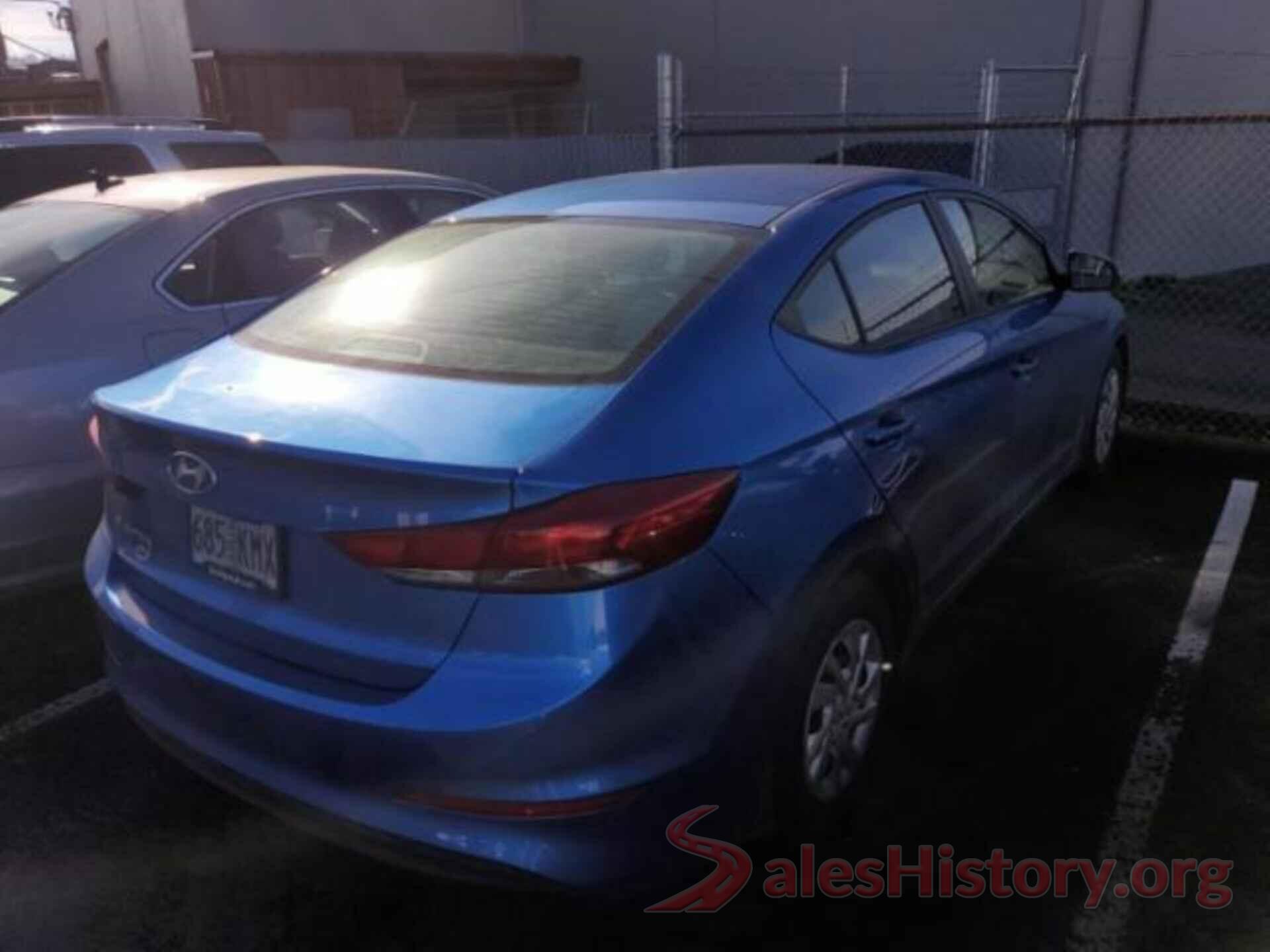 5NPD74LF2JH240255 2018 HYUNDAI ELANTRA