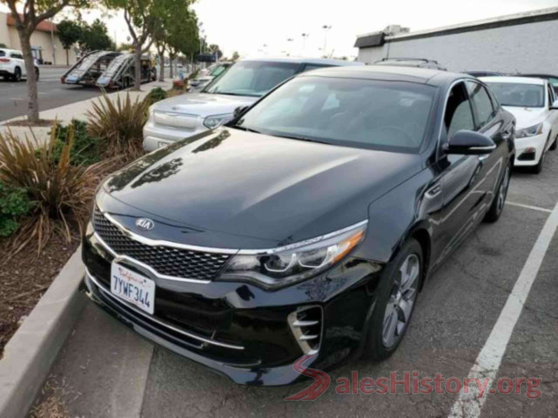 5XXGW4L24HG143447 2017 KIA OPTIMA