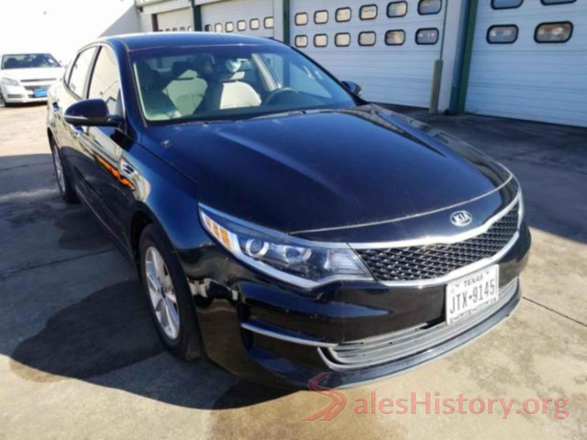 5XXGT4L35HG163773 2017 KIA OPTIMA