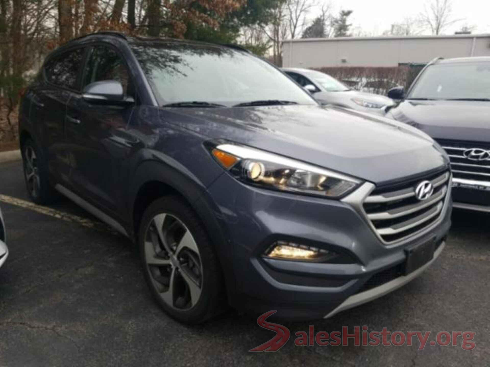 KM8J3CA26JU647263 2018 HYUNDAI TUCSON