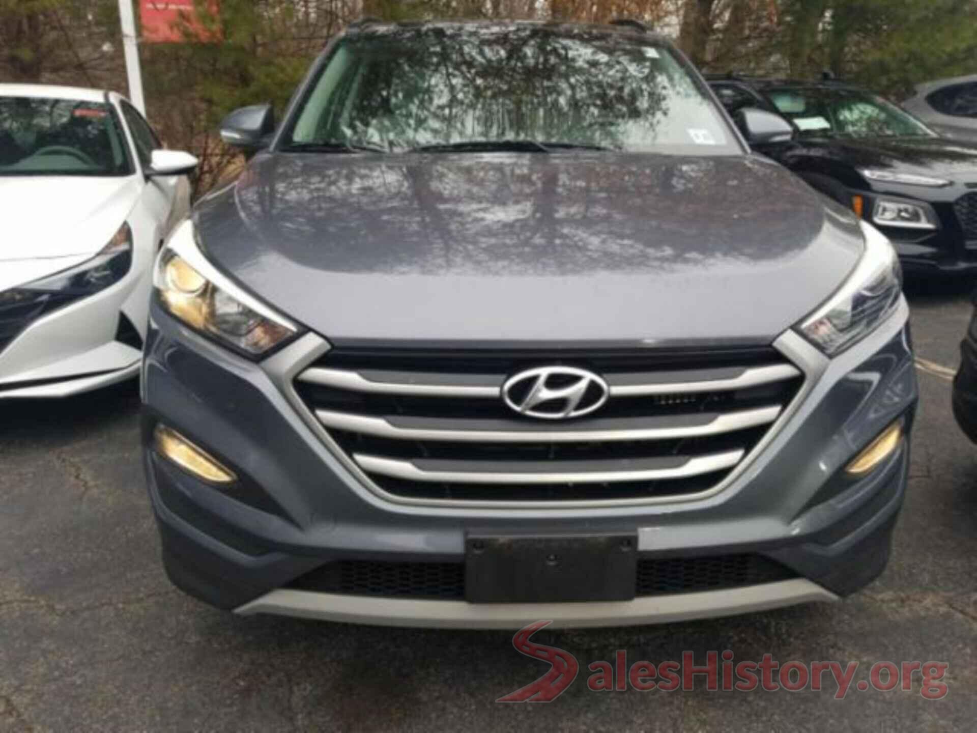 KM8J3CA26JU647263 2018 HYUNDAI TUCSON