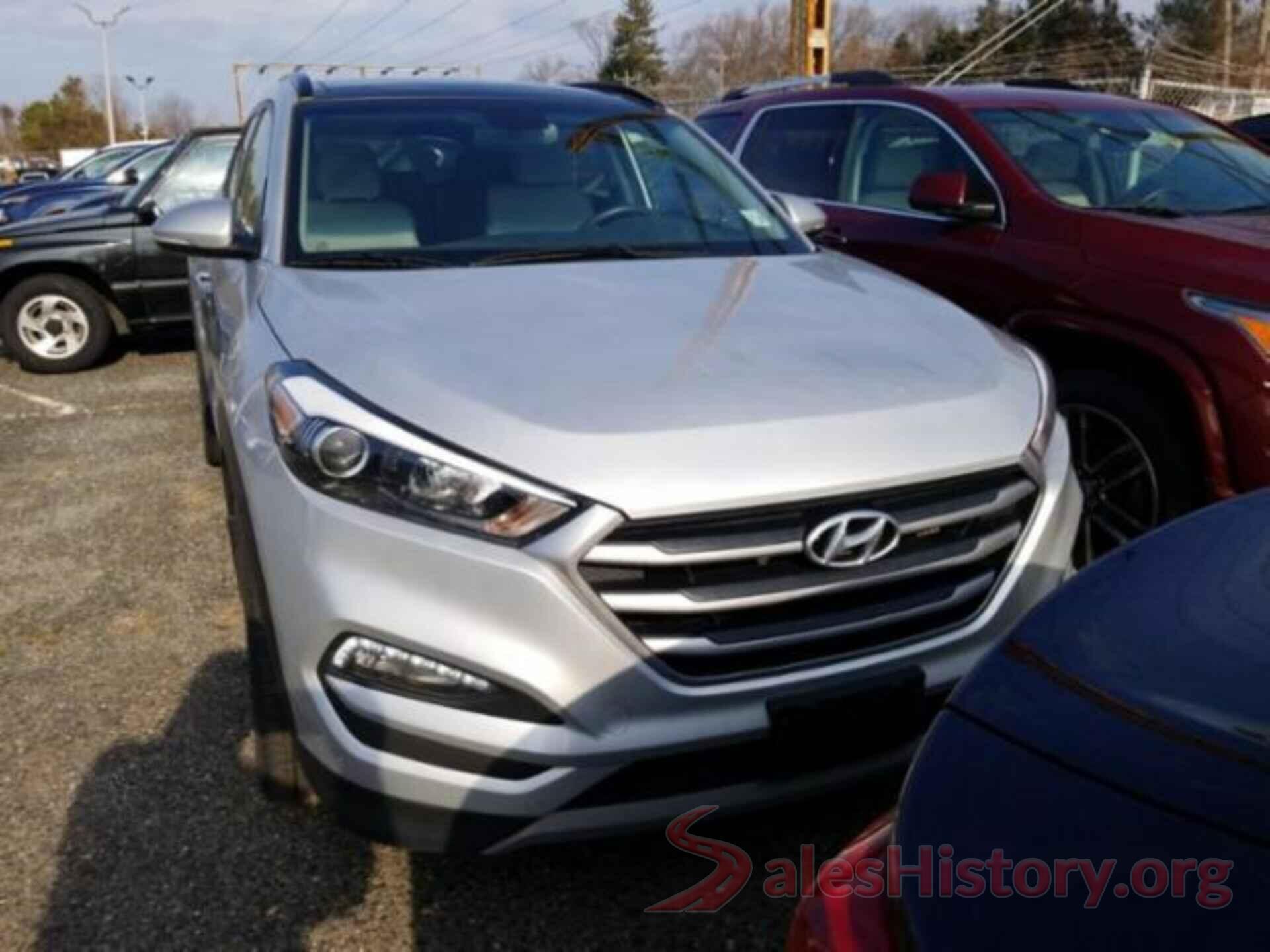 KM8J3CA25JU730828 2018 HYUNDAI TUCSON