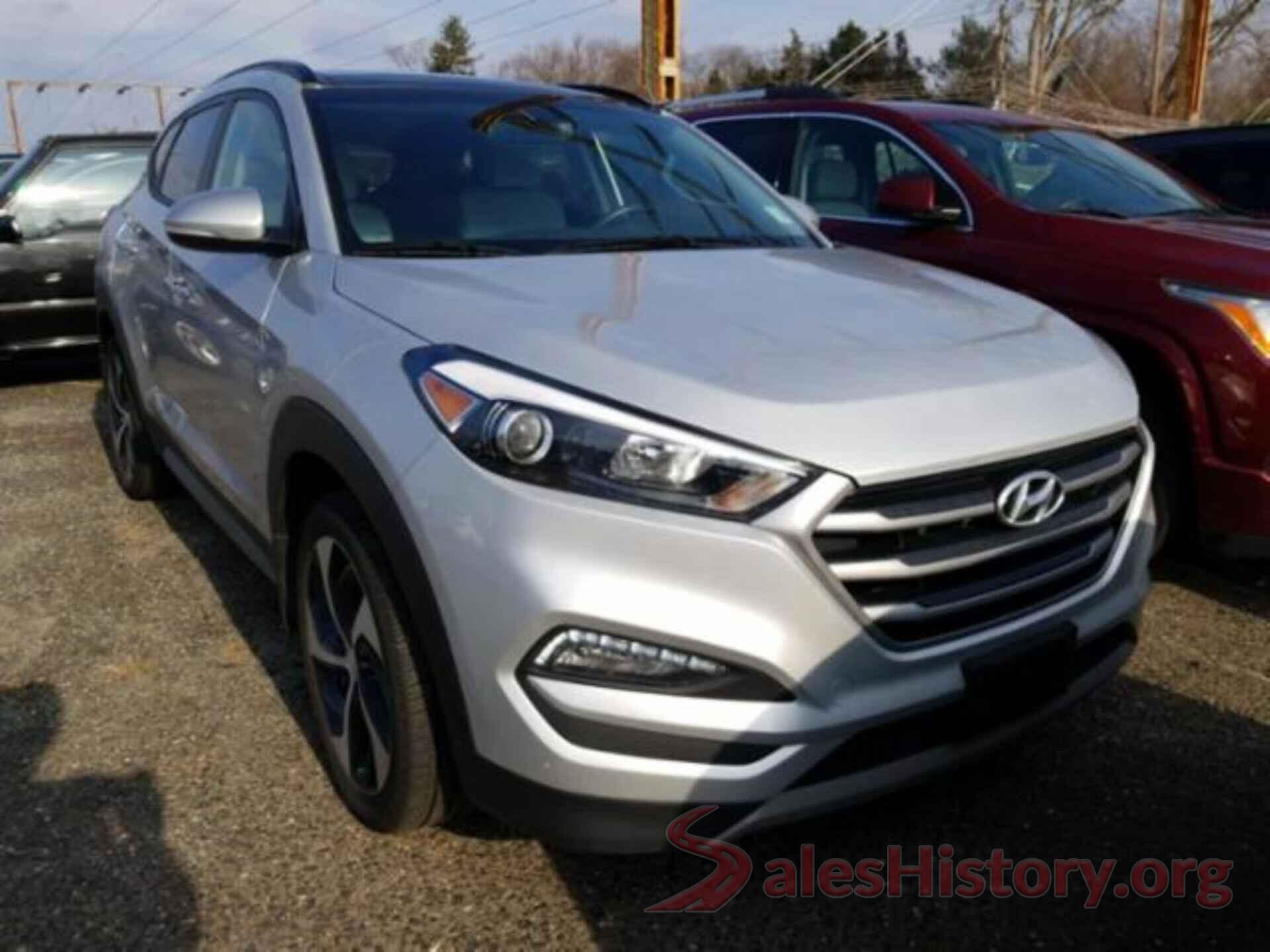 KM8J3CA25JU730828 2018 HYUNDAI TUCSON