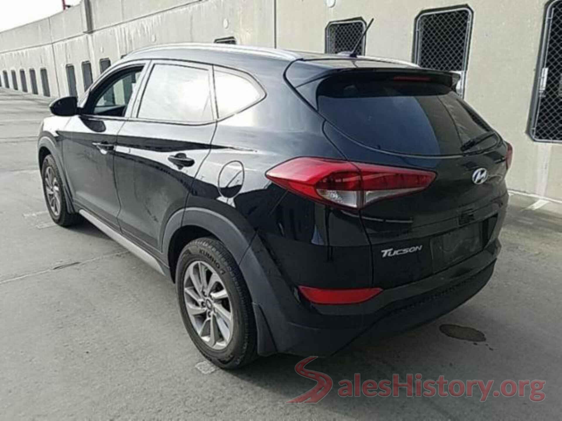 KM8J3CA45HU555525 2017 HYUNDAI TUCSON