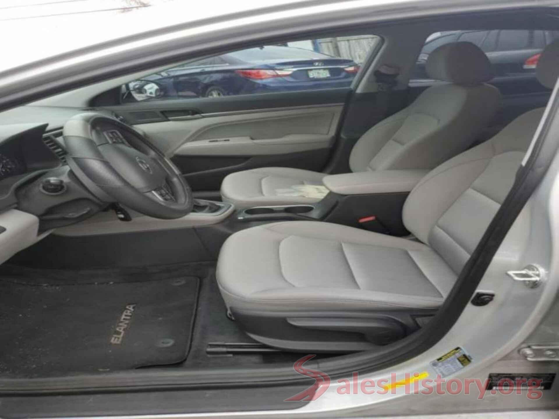 5NPD84LF9JH220386 2018 HYUNDAI ELANTRA