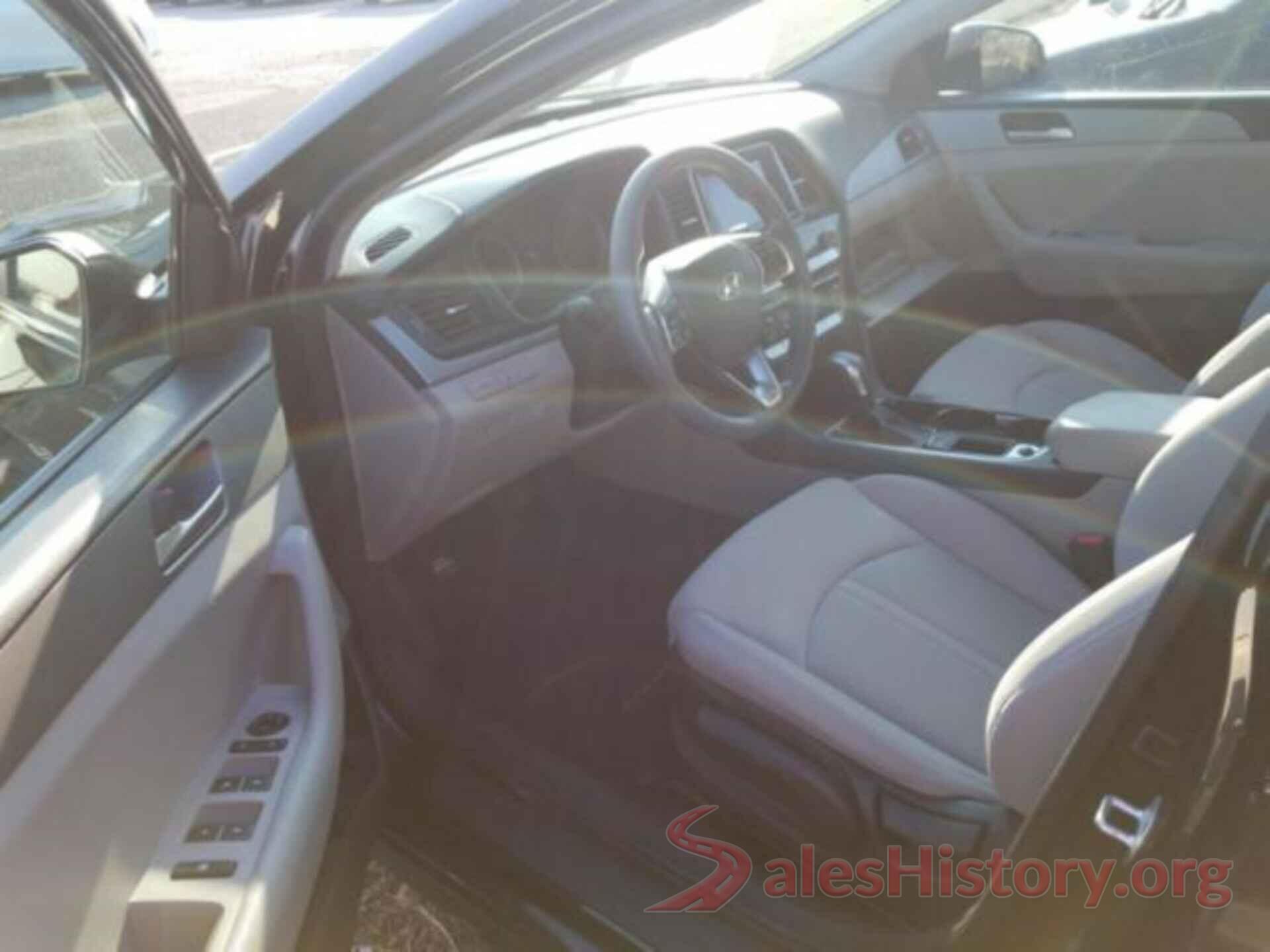 5NPE24AF4JH650061 2018 HYUNDAI SONATA