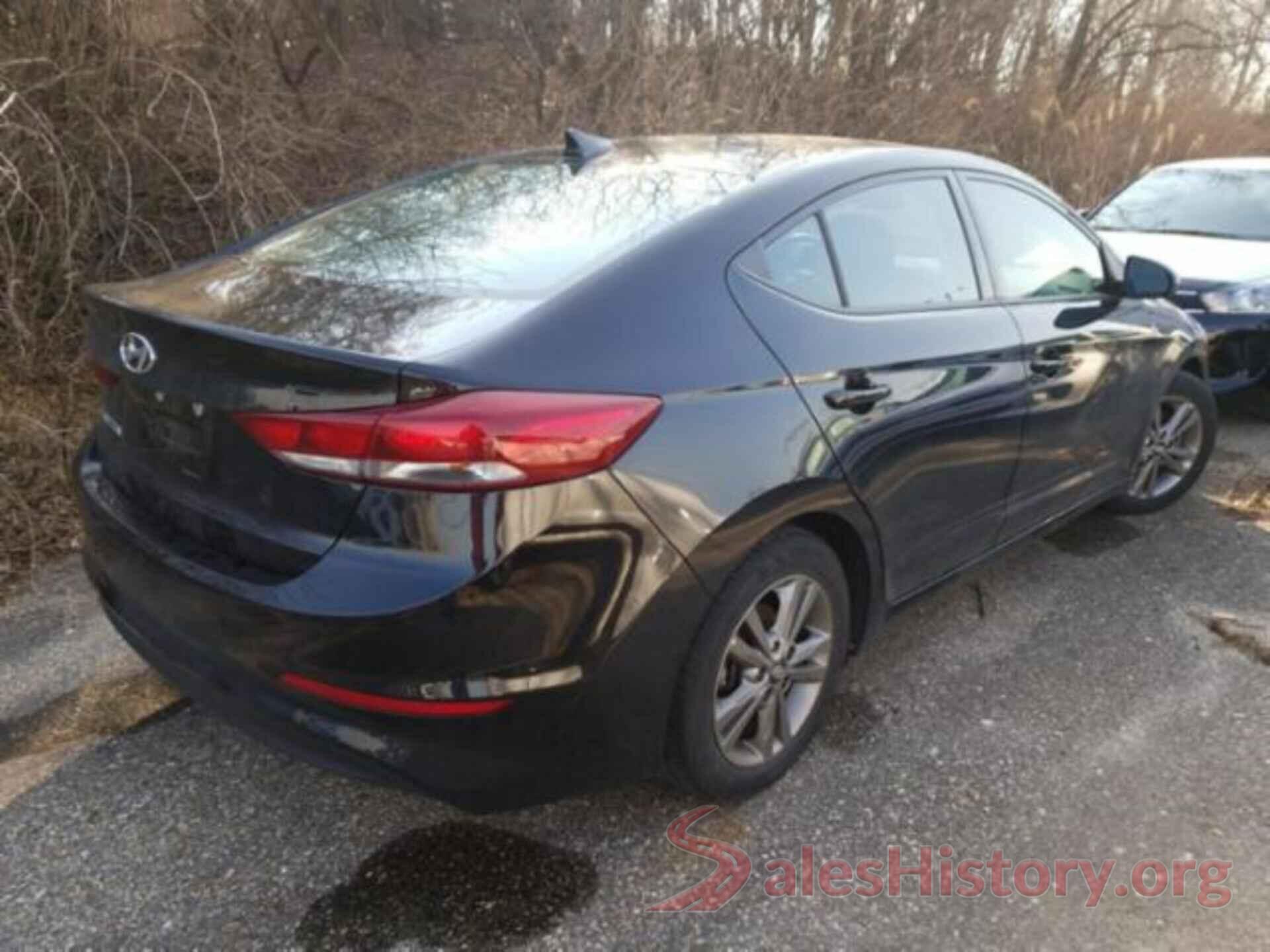 5NPD84LFXJH289605 2018 HYUNDAI ELANTRA