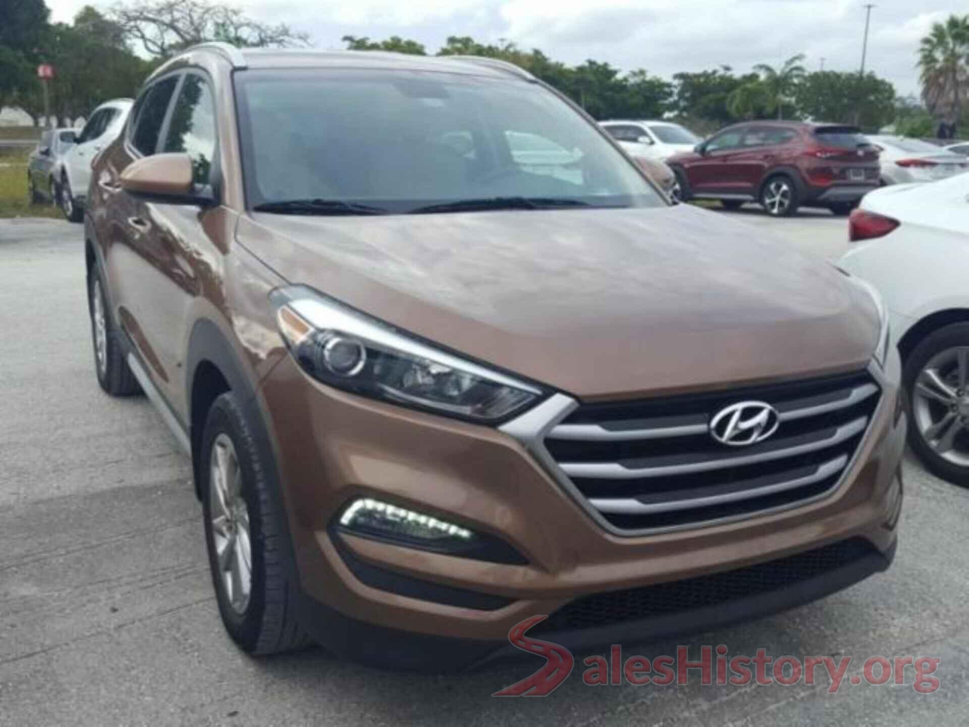 KM8J33A45HU521830 2017 HYUNDAI TUCSON