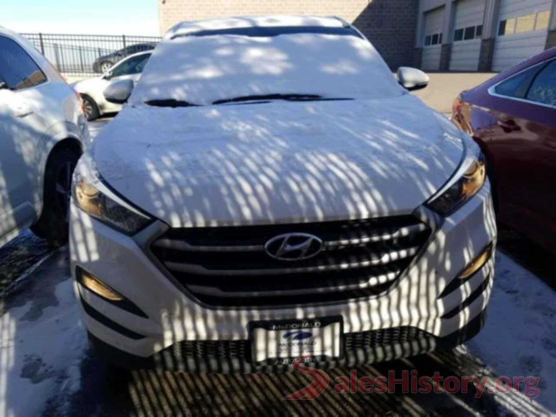 KM8J3CA41HU557448 2017 HYUNDAI TUCSON