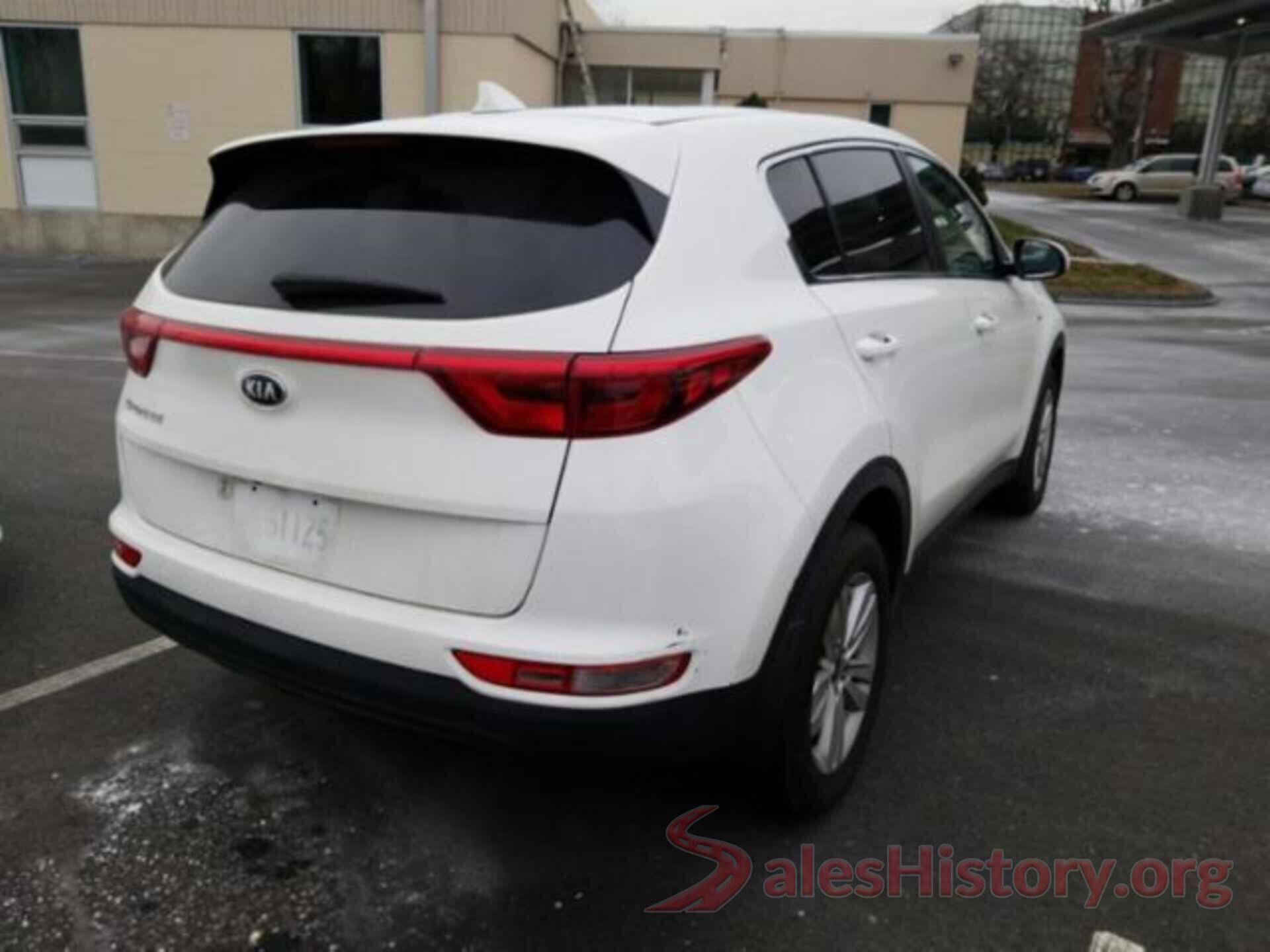 KNDPMCAC4J7393684 2018 KIA SPORTAGE