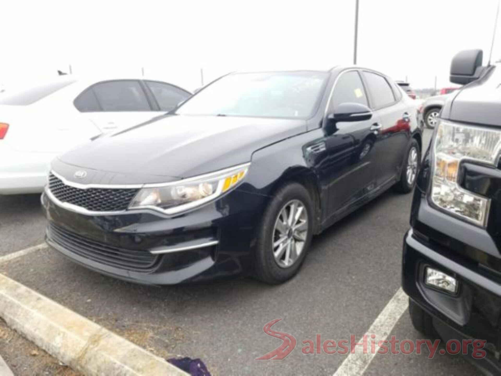 5XXGT4L30JG186044 2018 KIA OPTIMA