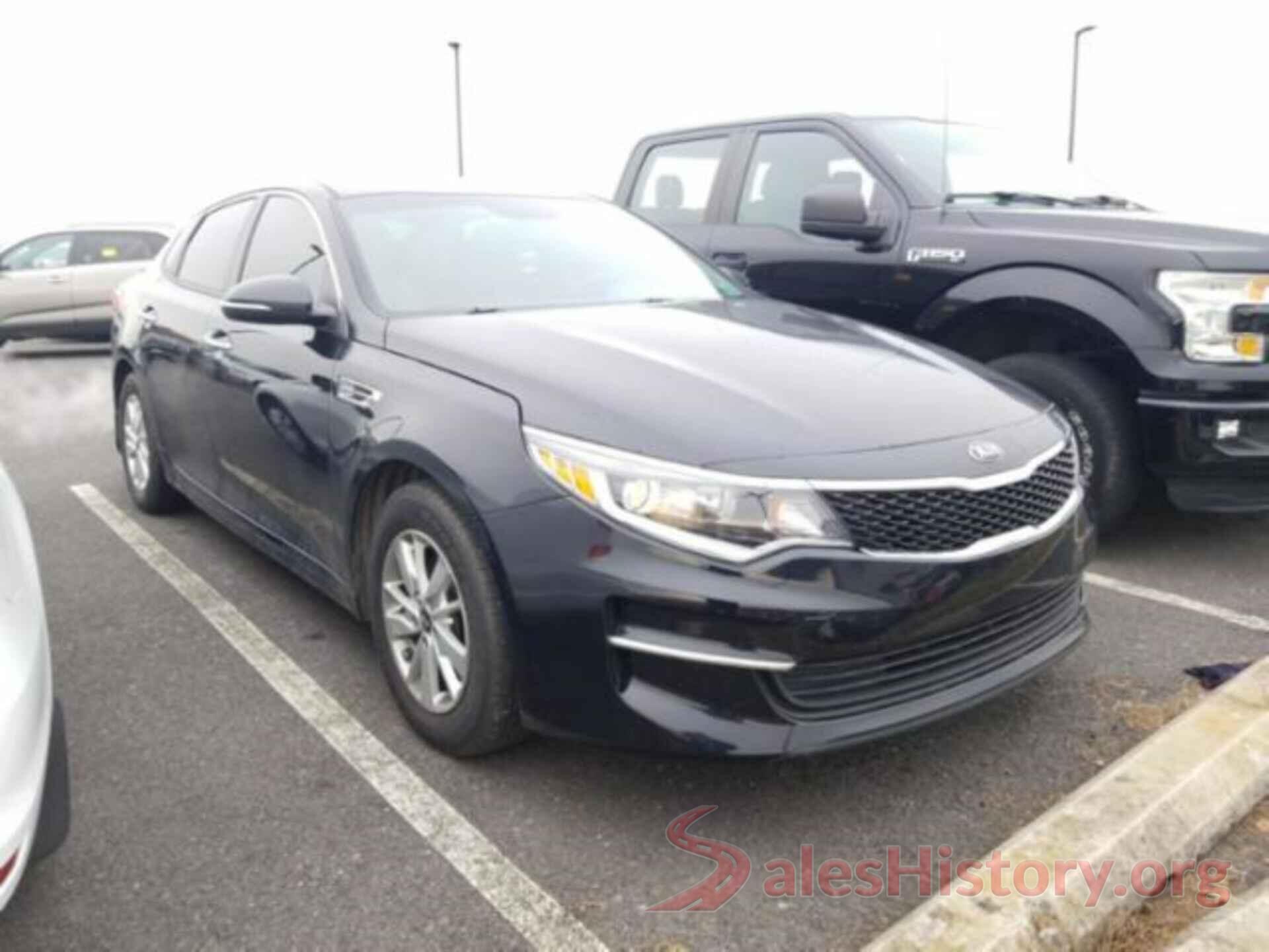 5XXGT4L30JG186044 2018 KIA OPTIMA