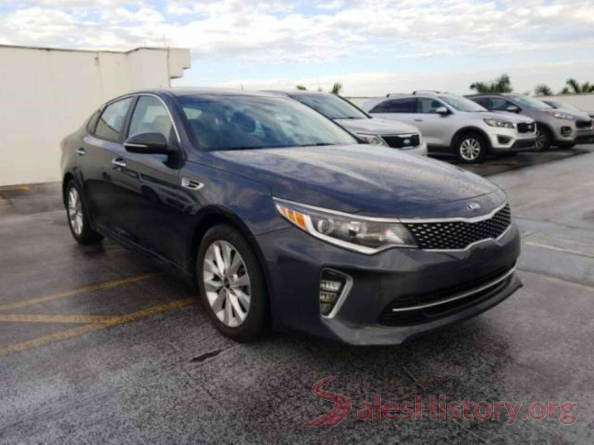 5XXGT4L32JG240718 2018 KIA OPTIMA