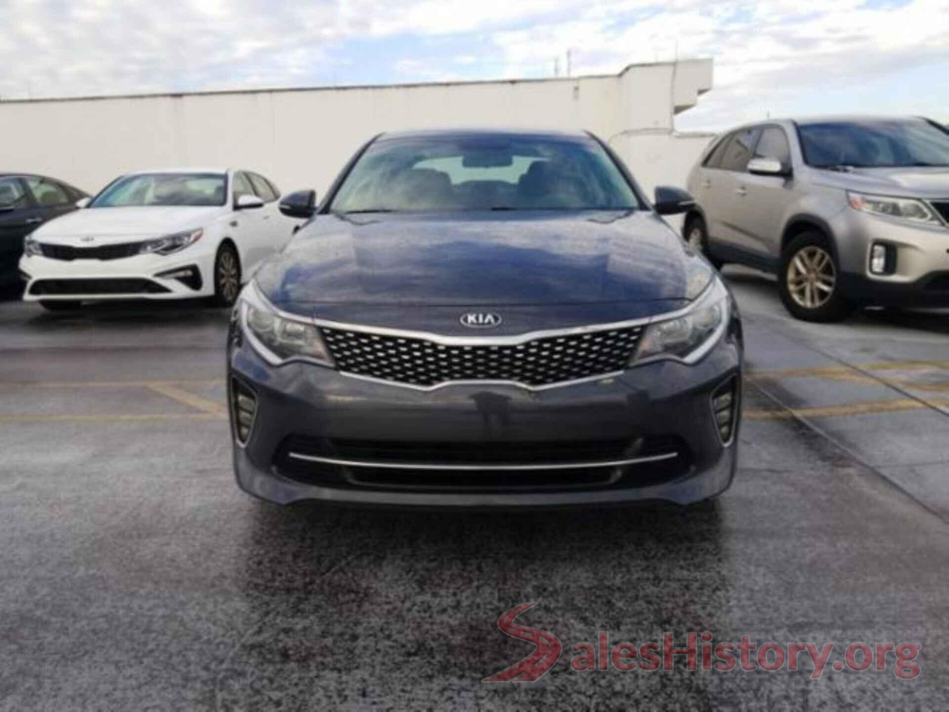 5XXGT4L32JG240718 2018 KIA OPTIMA