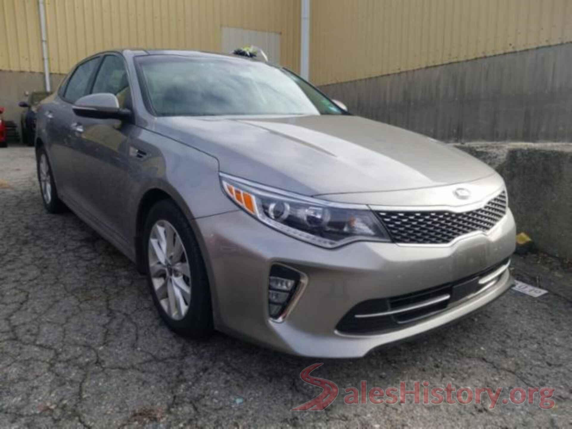 5XXGU4L36JG183453 2018 KIA OPTIMA