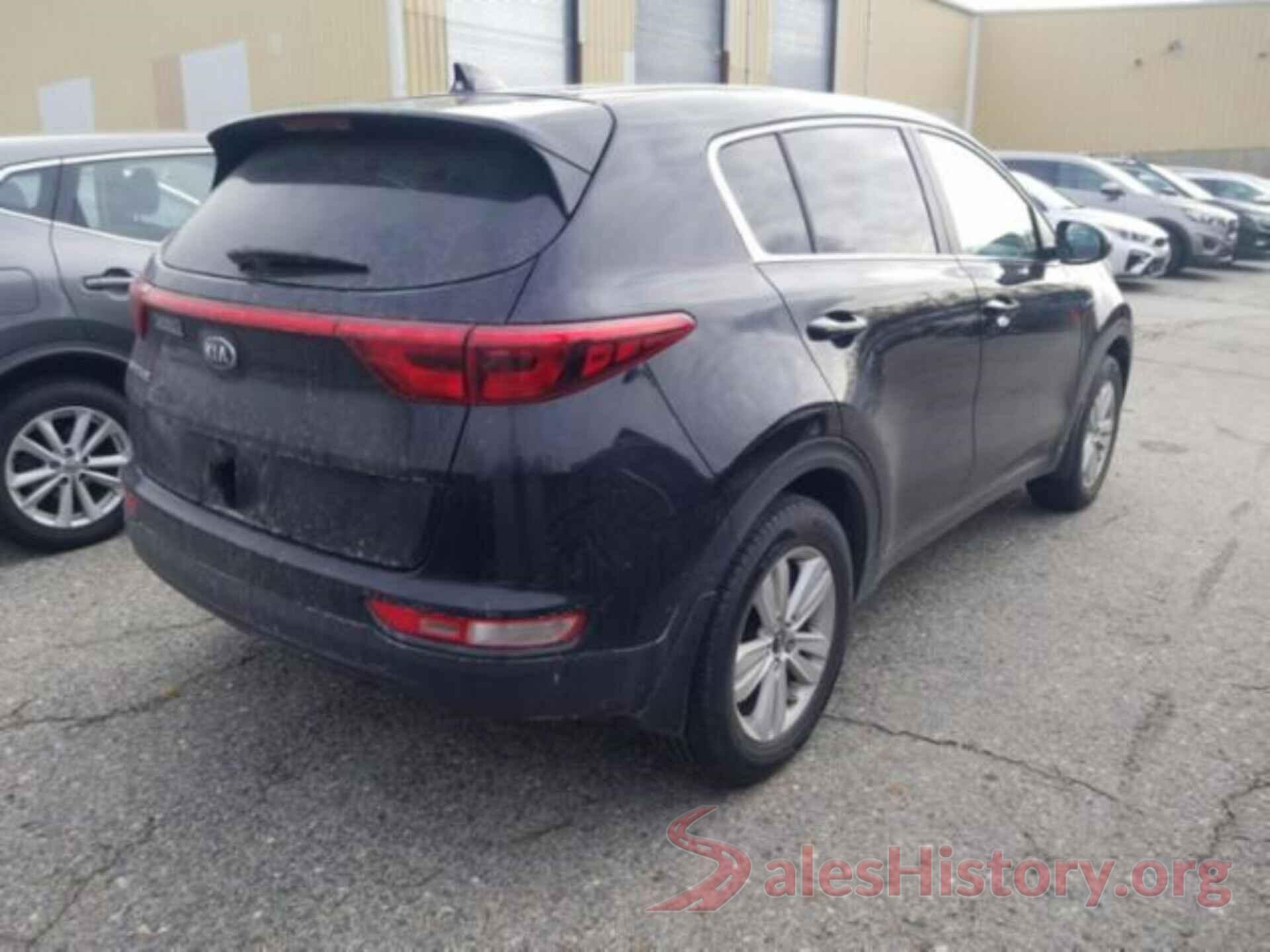 KNDPMCAC8J7390772 2018 KIA SPORTAGE