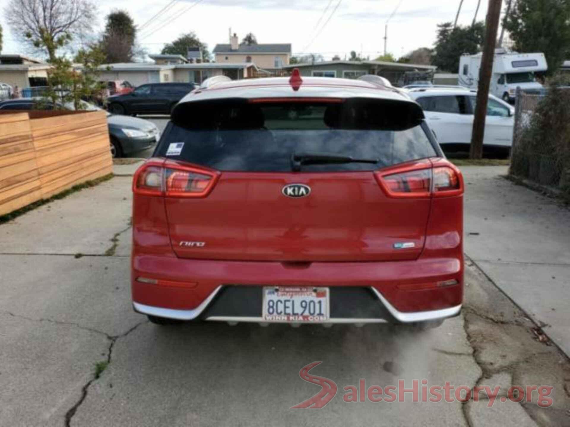 KNDCB3LC7J5143384 2018 KIA NIRO