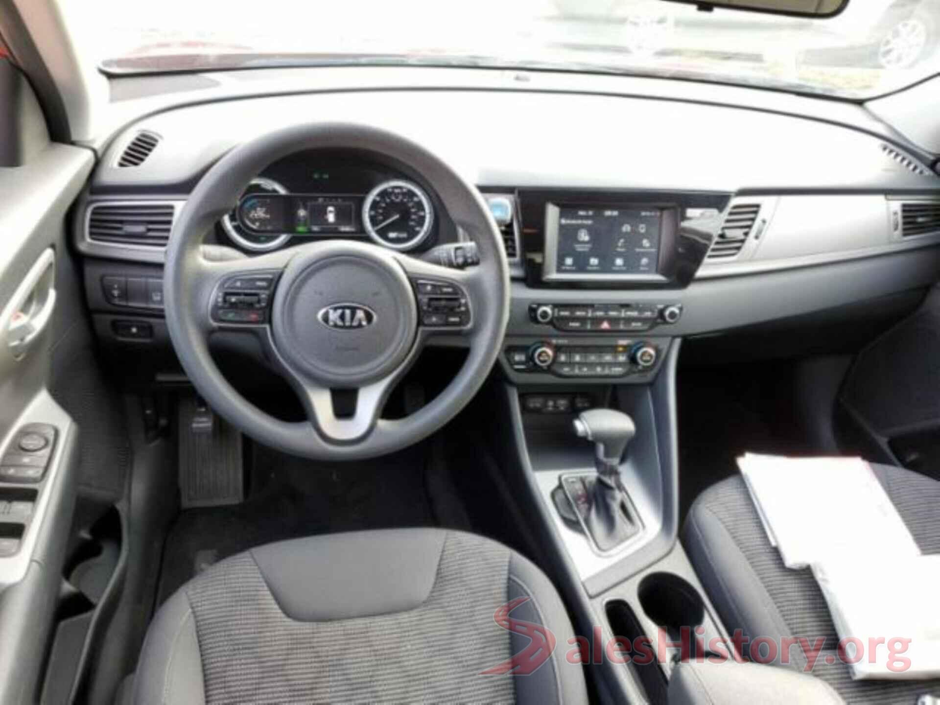 KNDCB3LC7J5143384 2018 KIA NIRO