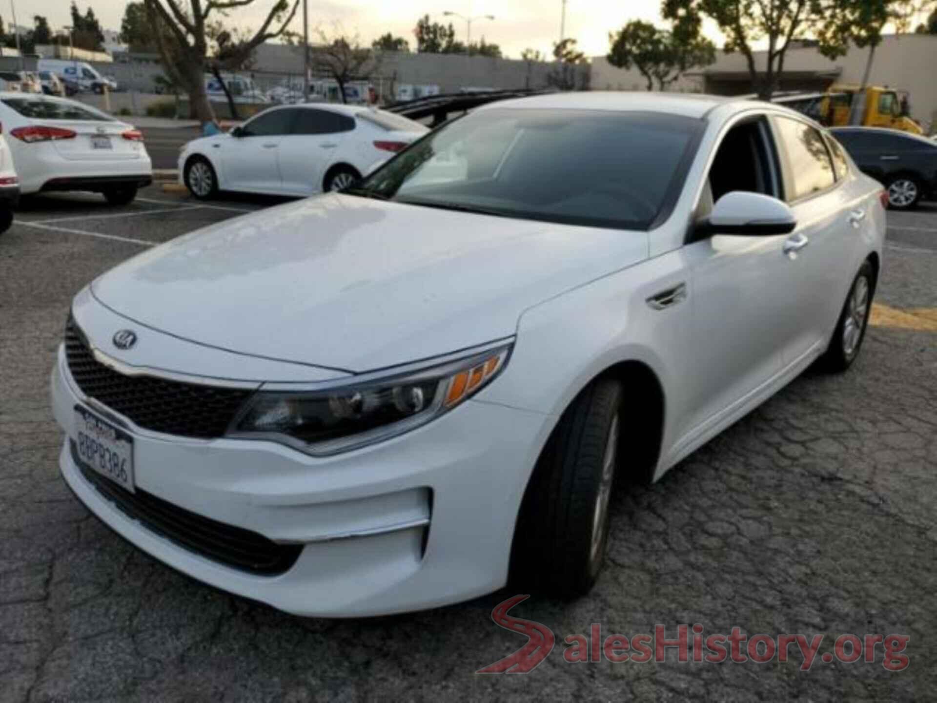 5XXGT4L37JG220531 2018 KIA OPTIMA