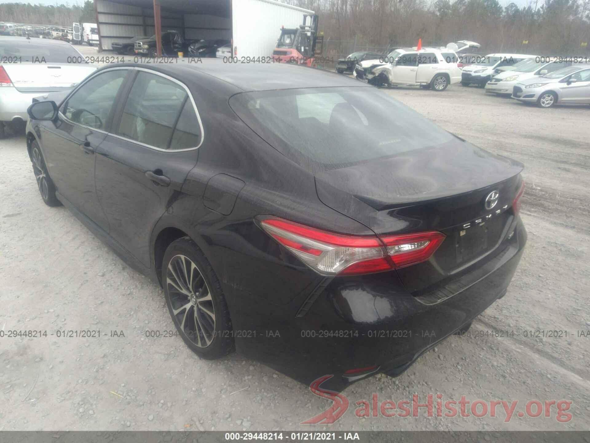 4T1B11HK8JU560002 2018 TOYOTA CAMRY