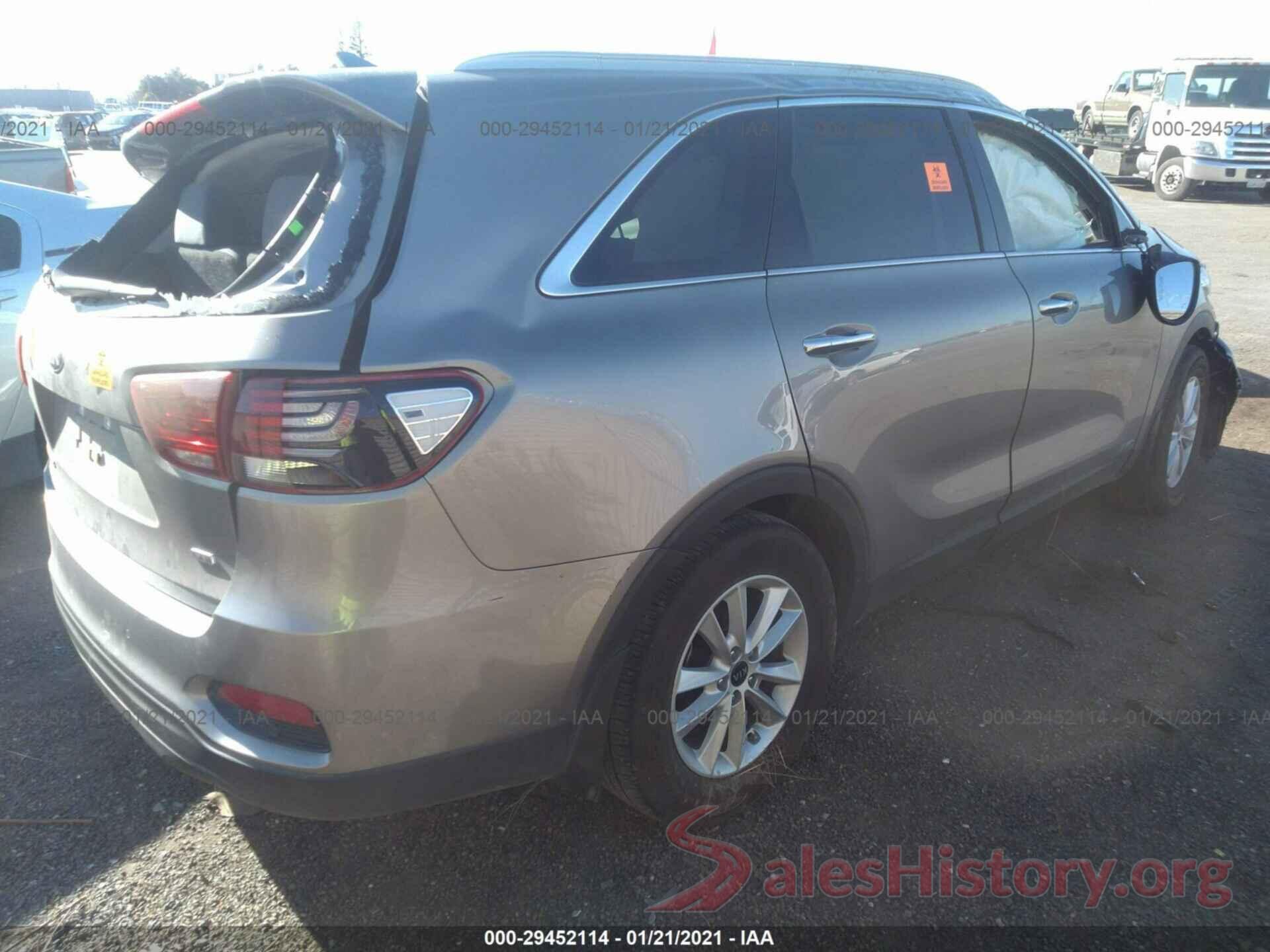 5XYPGDA32KG555975 2019 KIA SORENTO