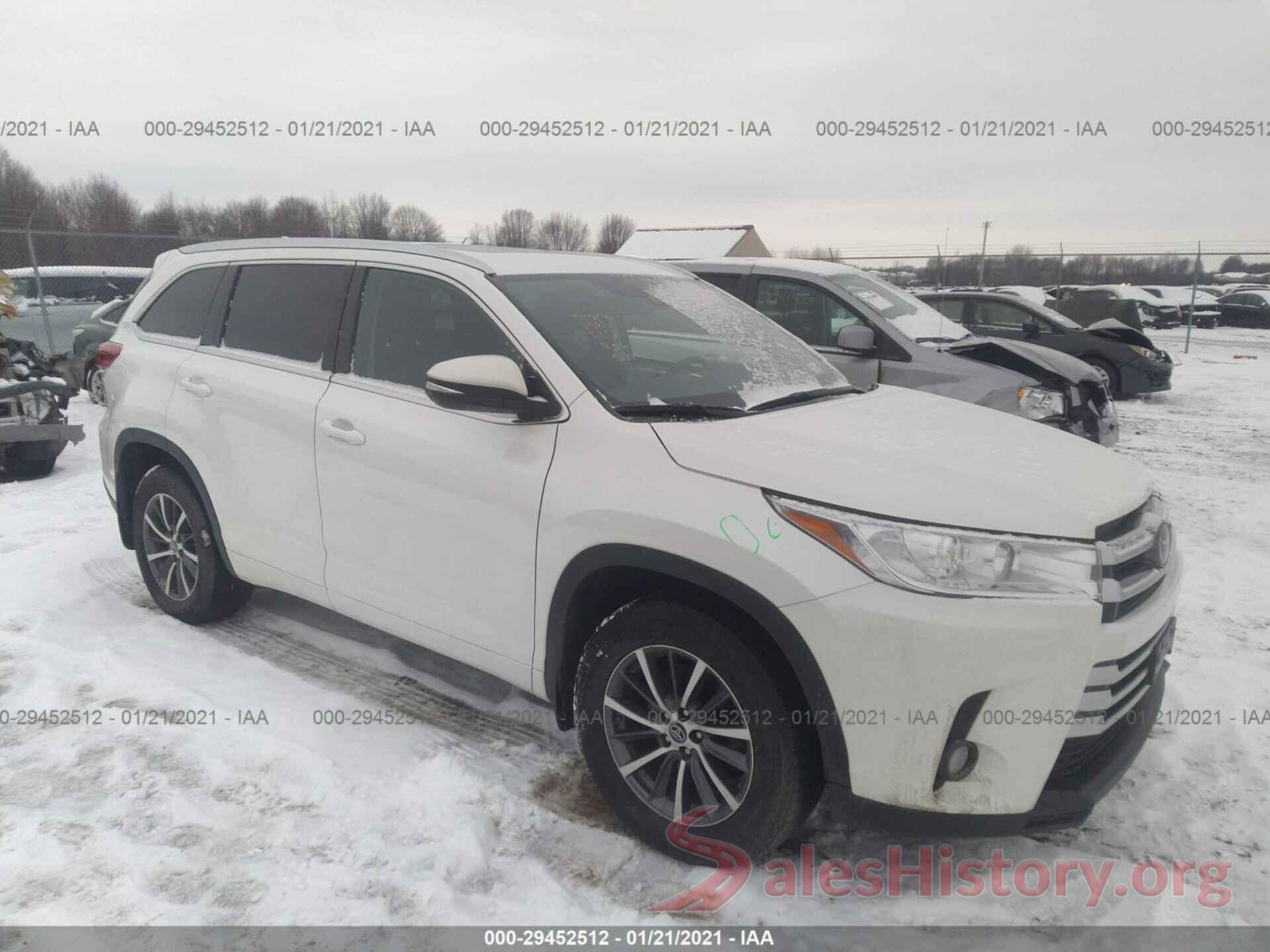 5TDJZRFH9JS822709 2018 TOYOTA HIGHLANDER