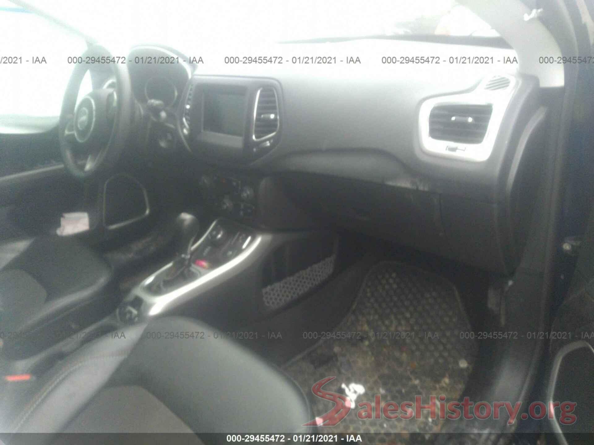 3C4NJDBB4KT621403 2019 JEEP COMPASS