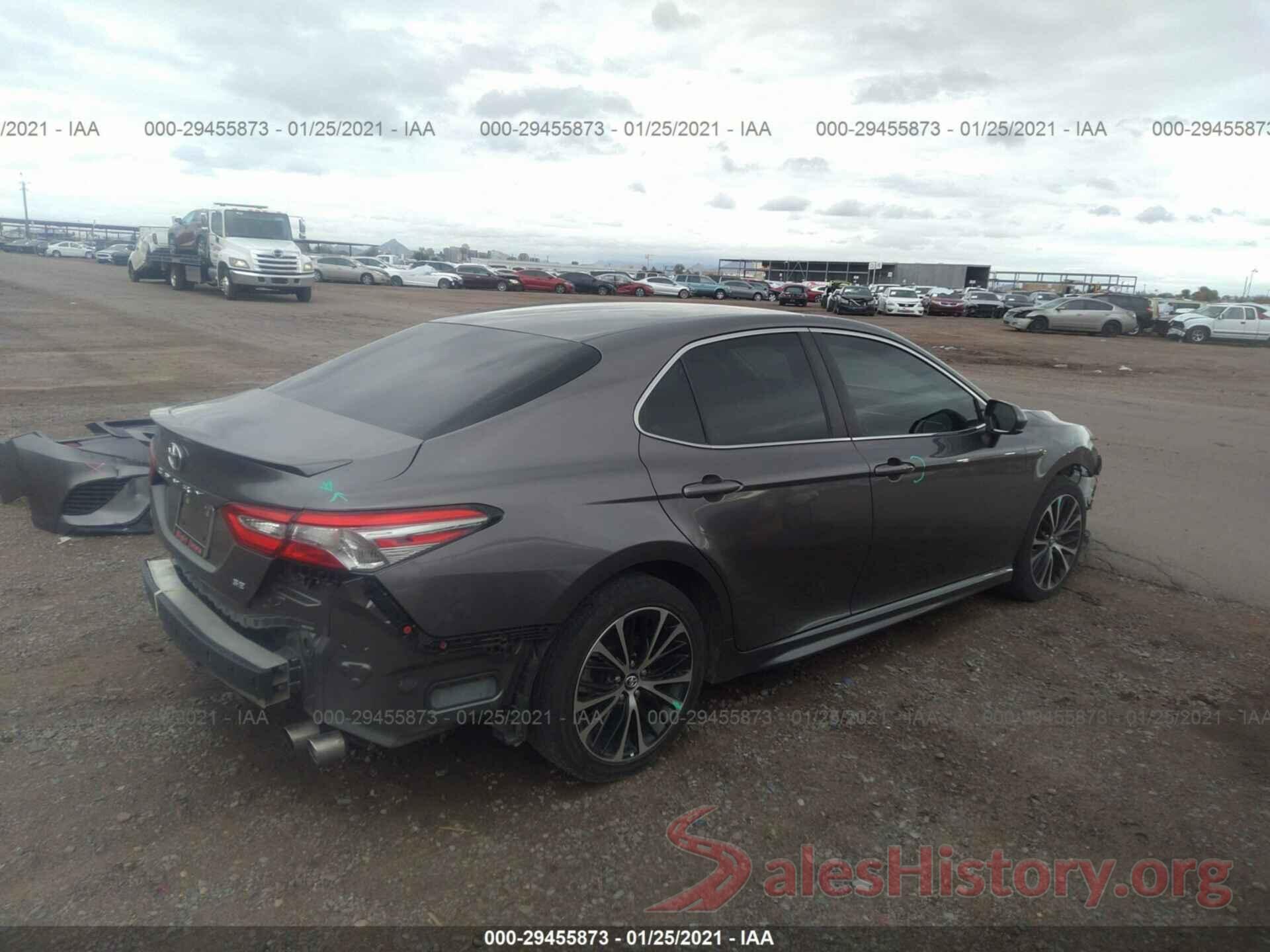 4T1B11HK1JU525673 2018 TOYOTA CAMRY