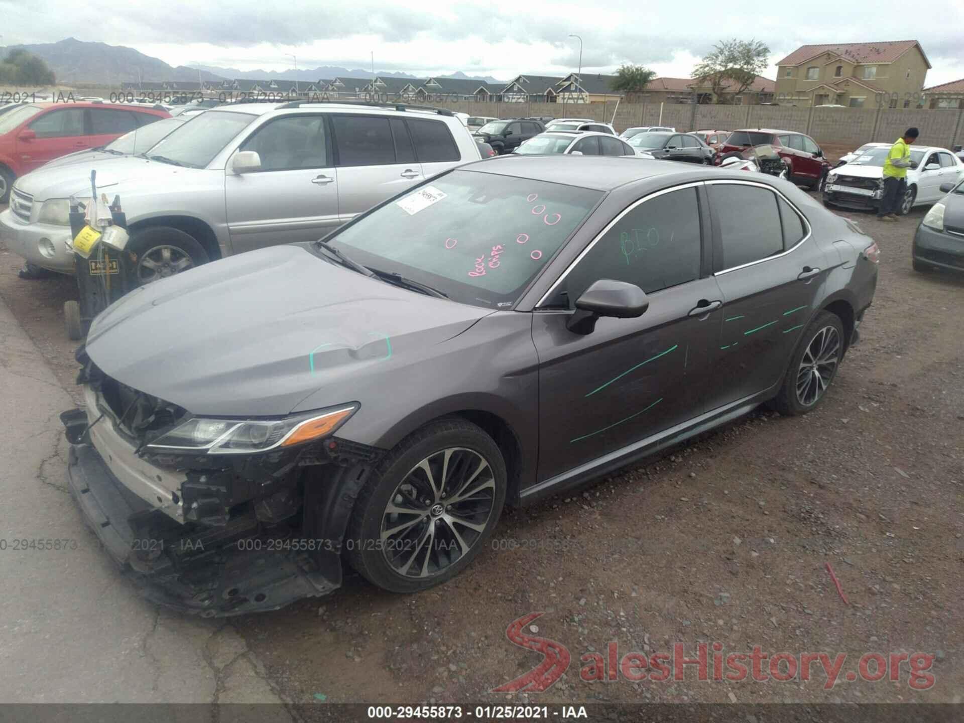 4T1B11HK1JU525673 2018 TOYOTA CAMRY