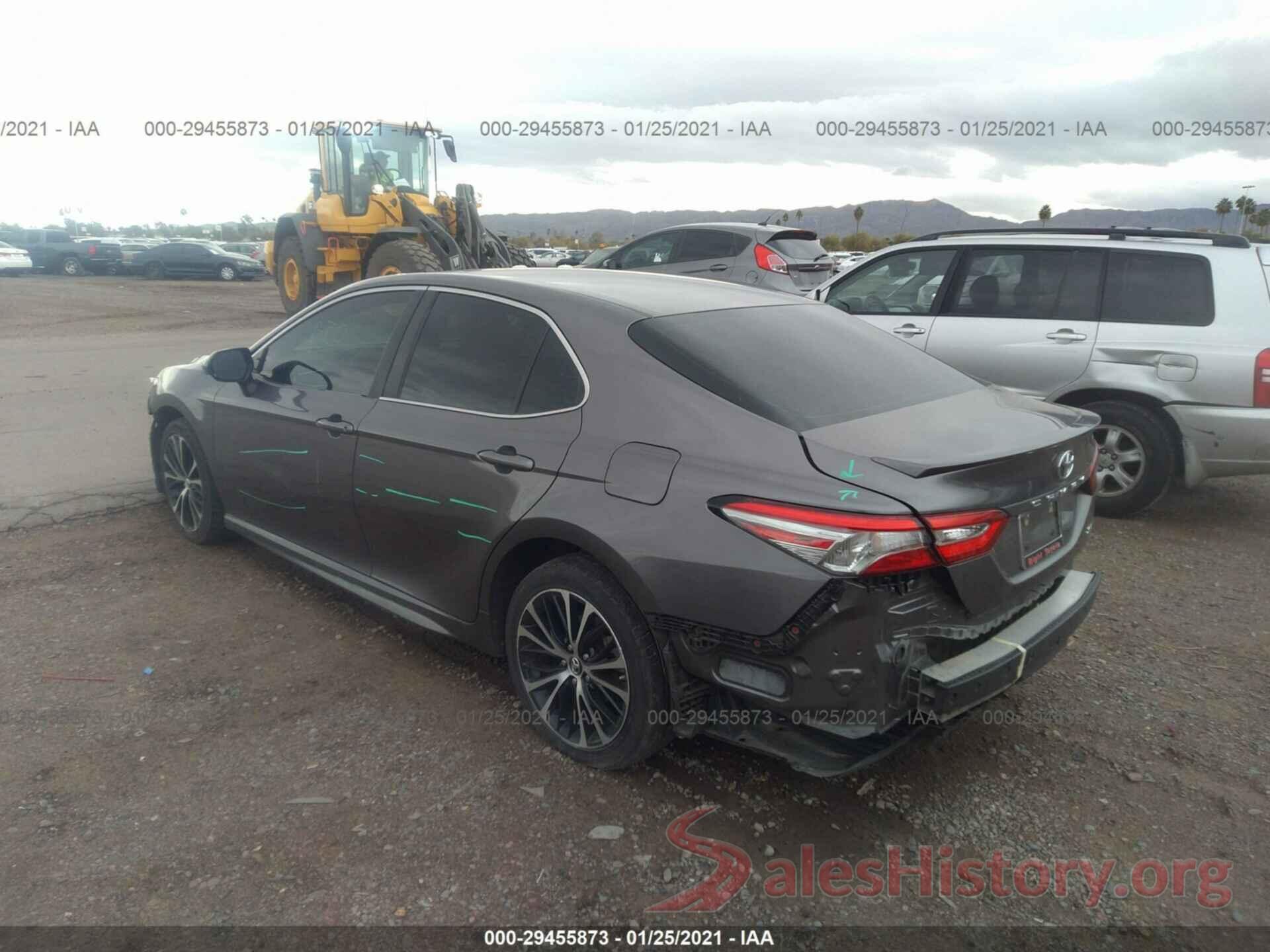 4T1B11HK1JU525673 2018 TOYOTA CAMRY