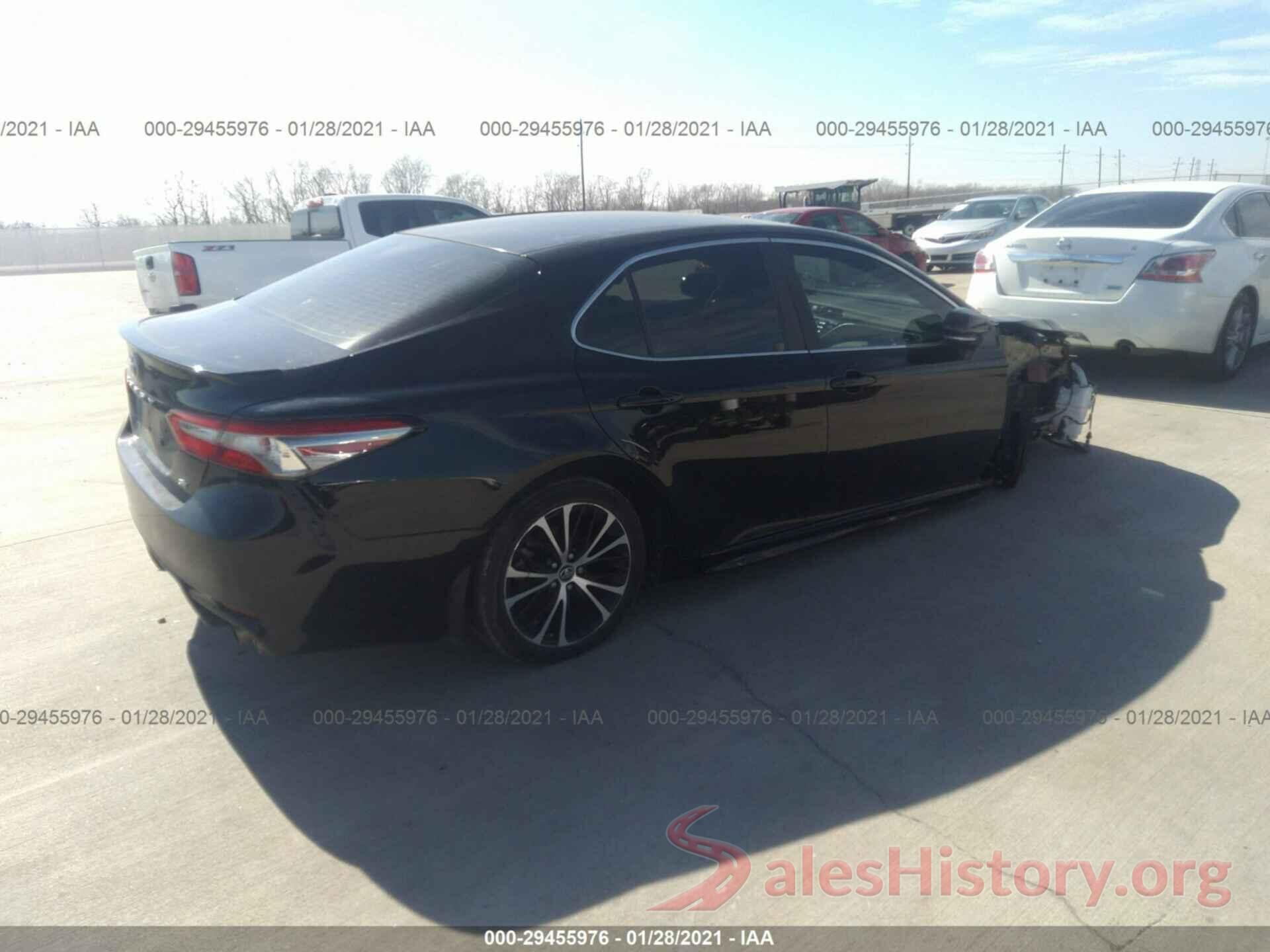 4T1B11HKXJU124820 2018 TOYOTA CAMRY