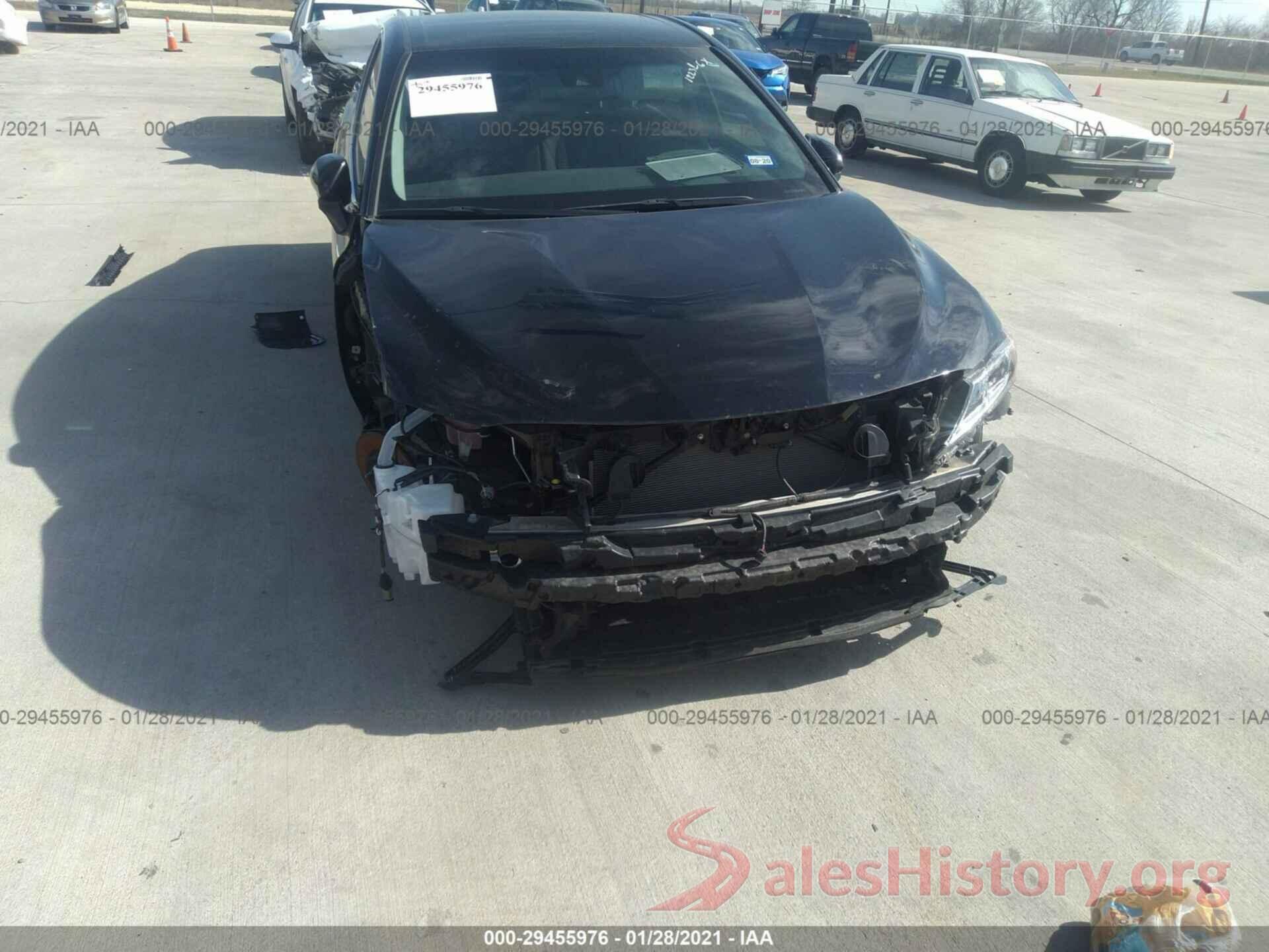 4T1B11HKXJU124820 2018 TOYOTA CAMRY