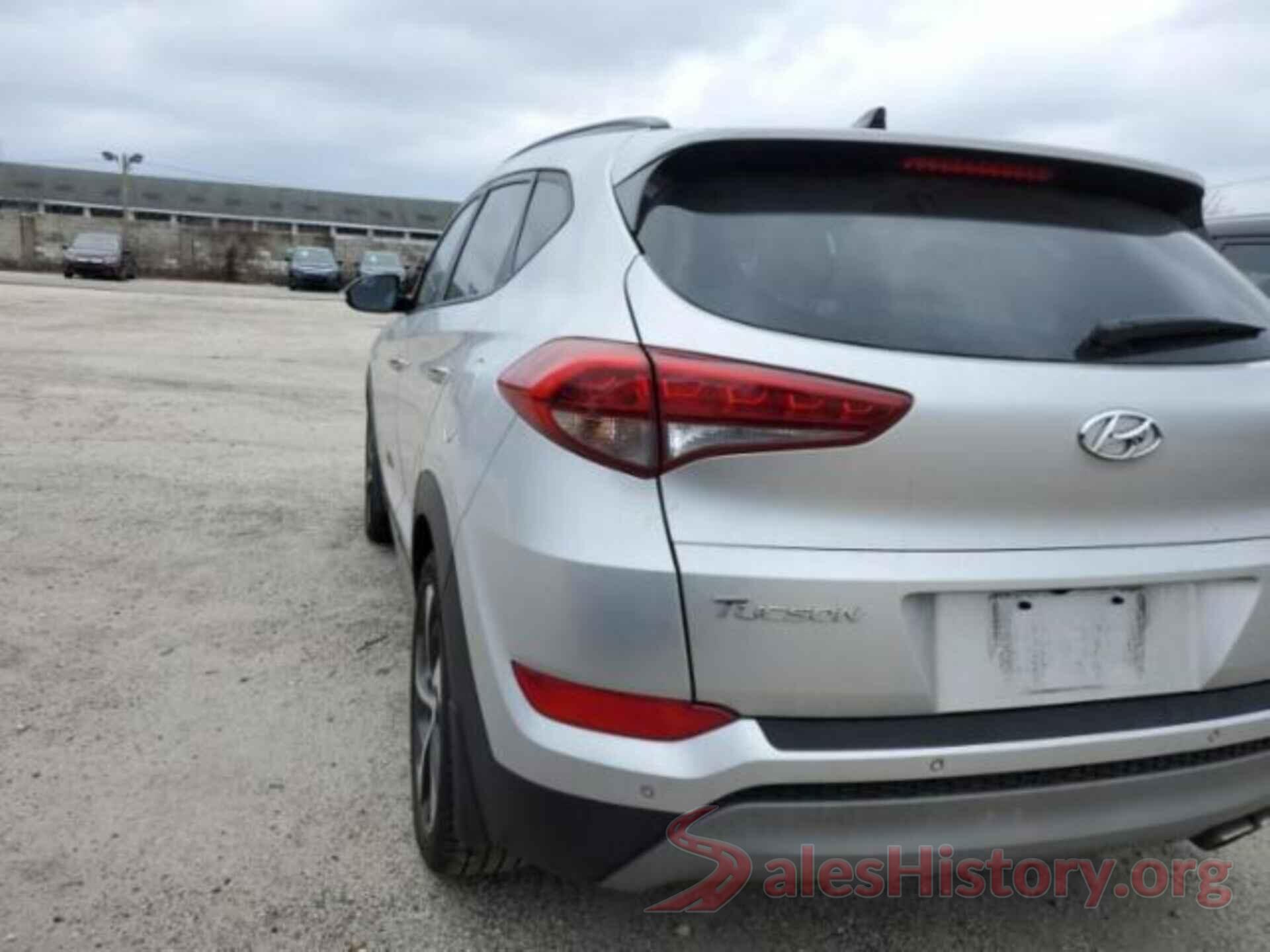 KM8J3CA22HU343227 2017 HYUNDAI TUCSON