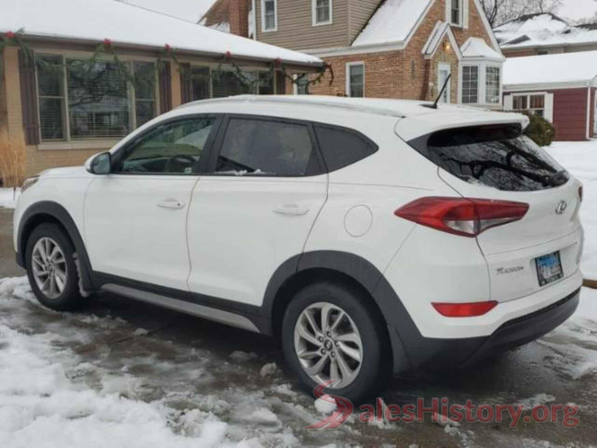 KM8J3CA47HU311004 2017 HYUNDAI TUCSON