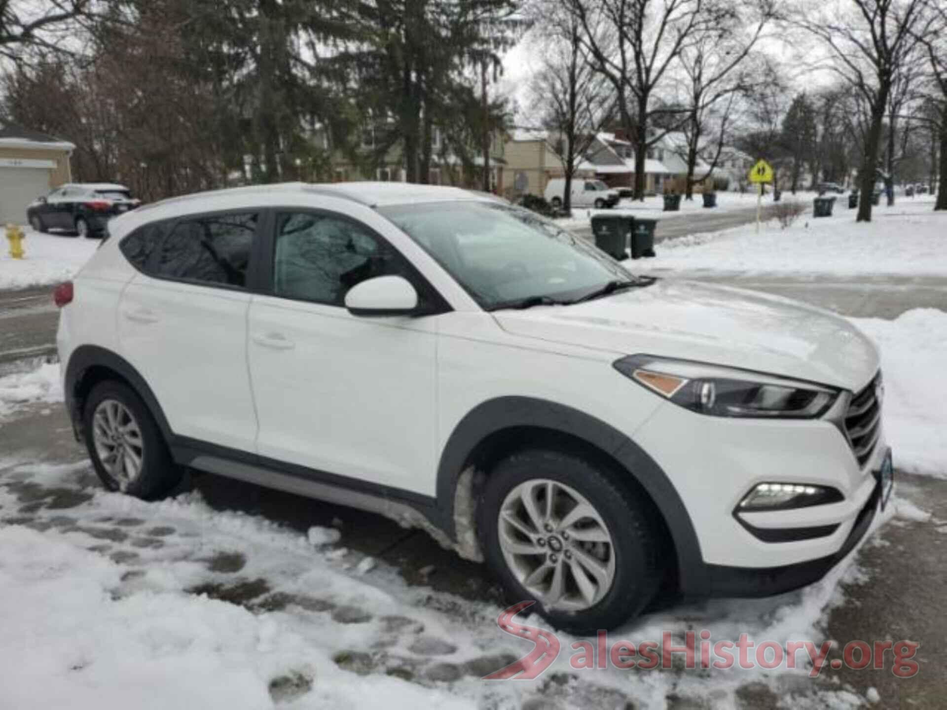 KM8J3CA47HU311004 2017 HYUNDAI TUCSON