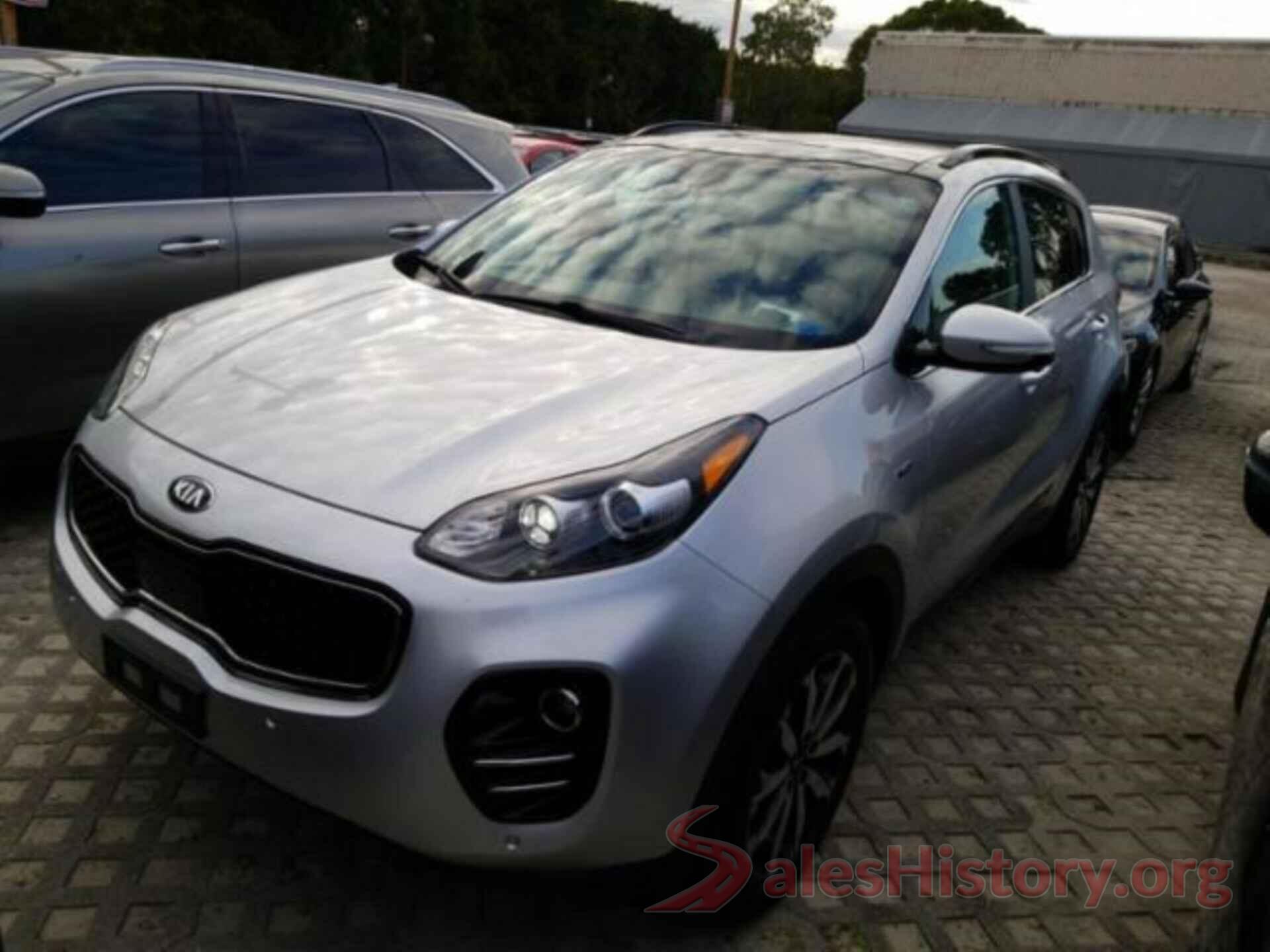 KNDPNCACXJ7369984 2018 KIA SPORTAGE