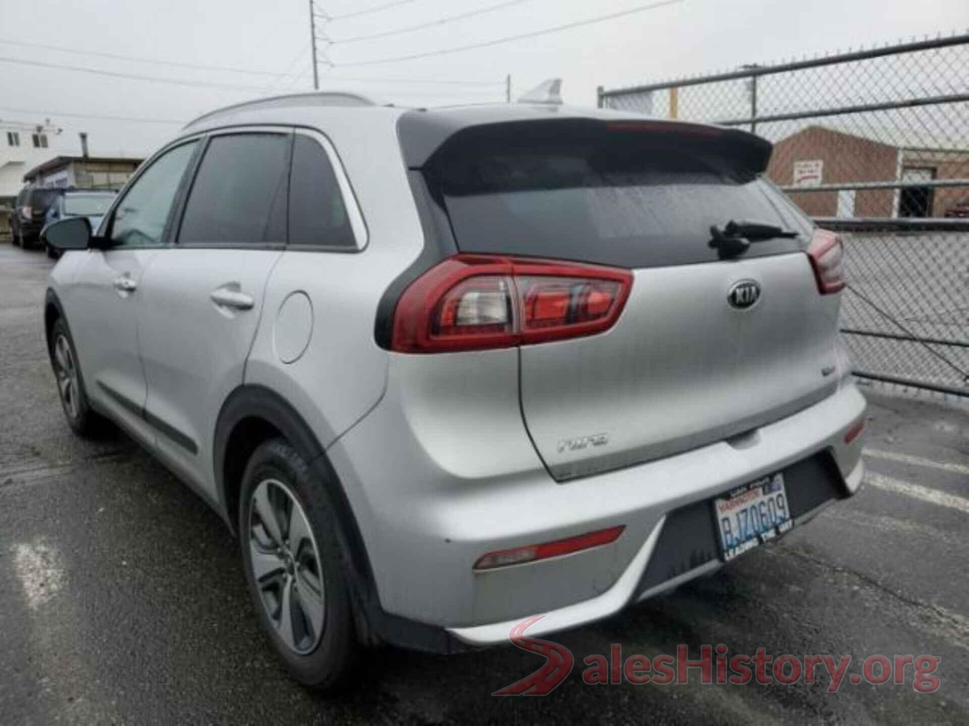 KNDCB3LC1J5142778 2018 KIA NIRO