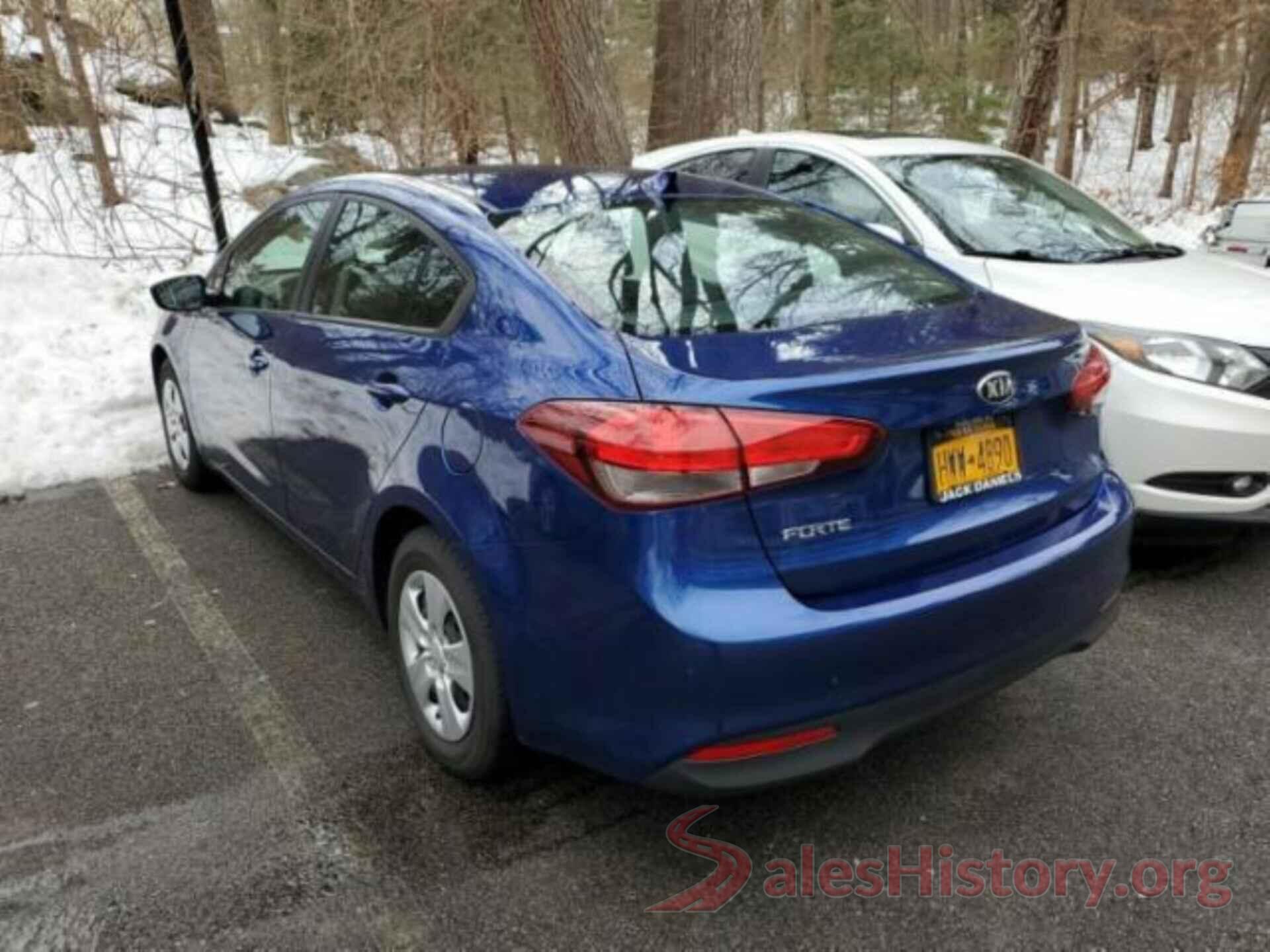 3KPFK4A78JE193627 2018 KIA FORTE