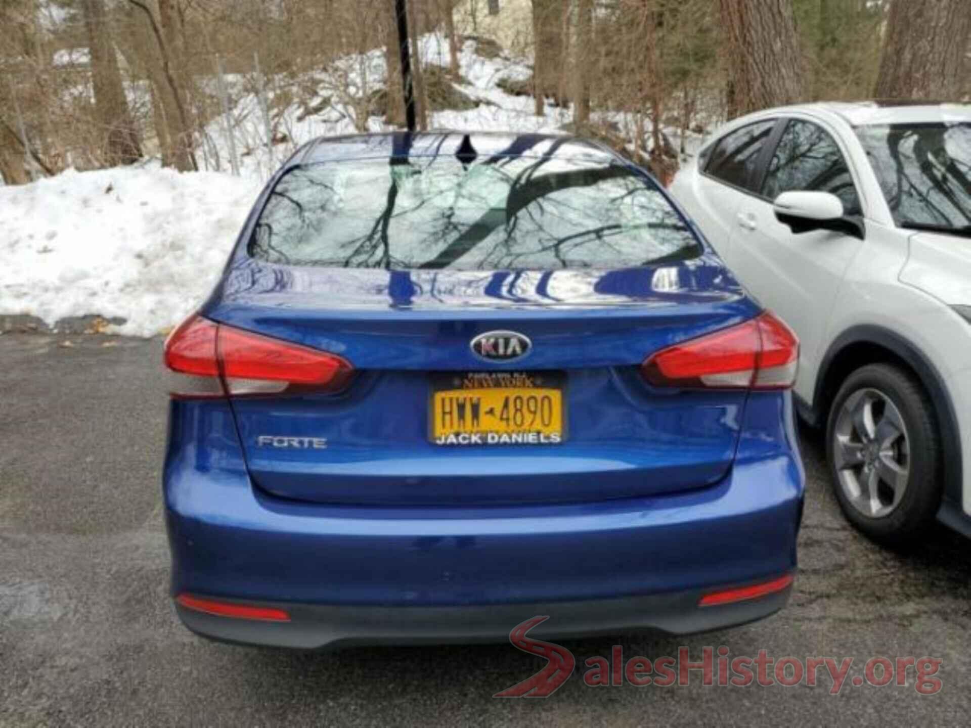 3KPFK4A78JE193627 2018 KIA FORTE