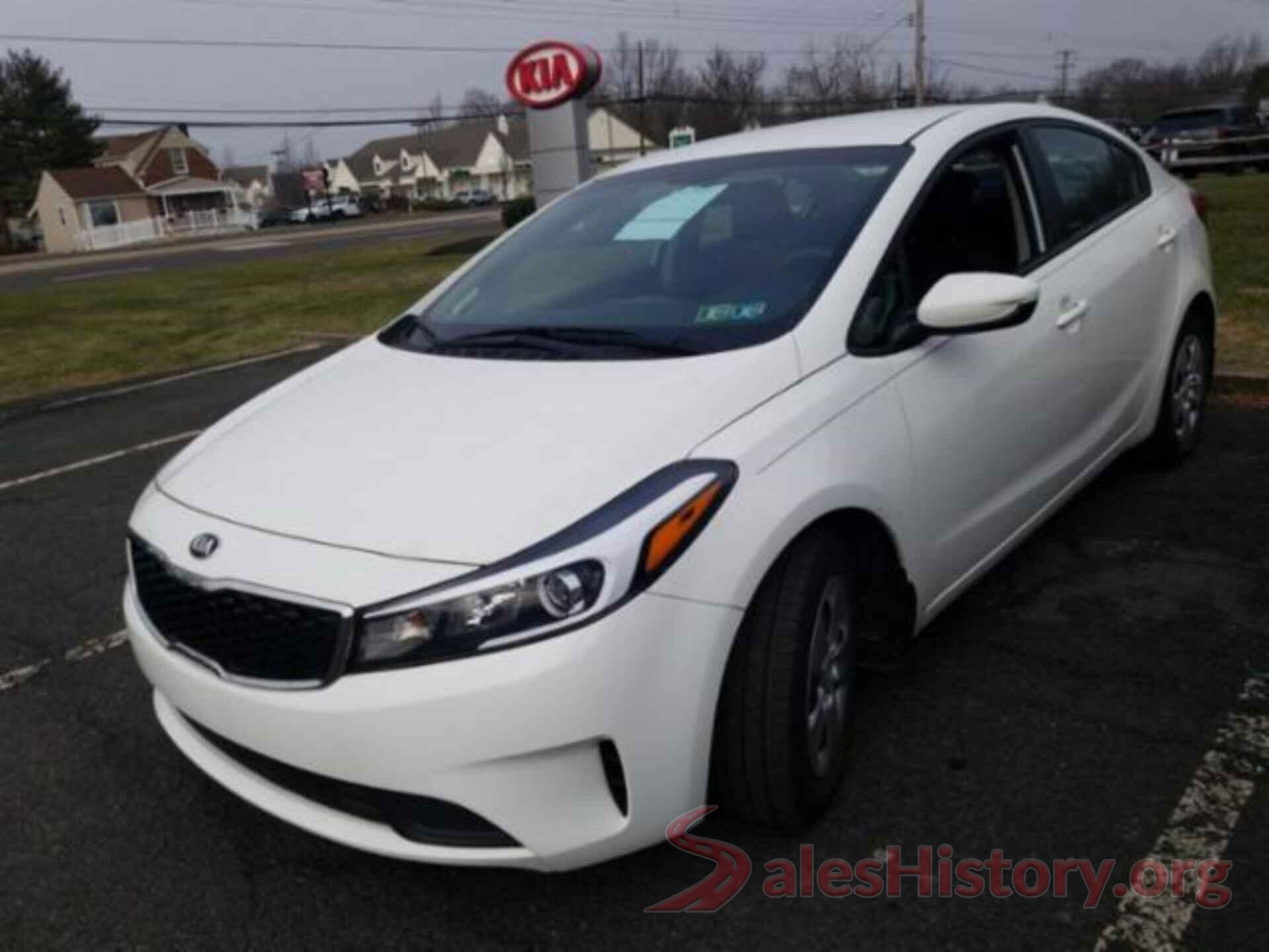 3KPFK4A7XHE161045 2017 KIA FORTE