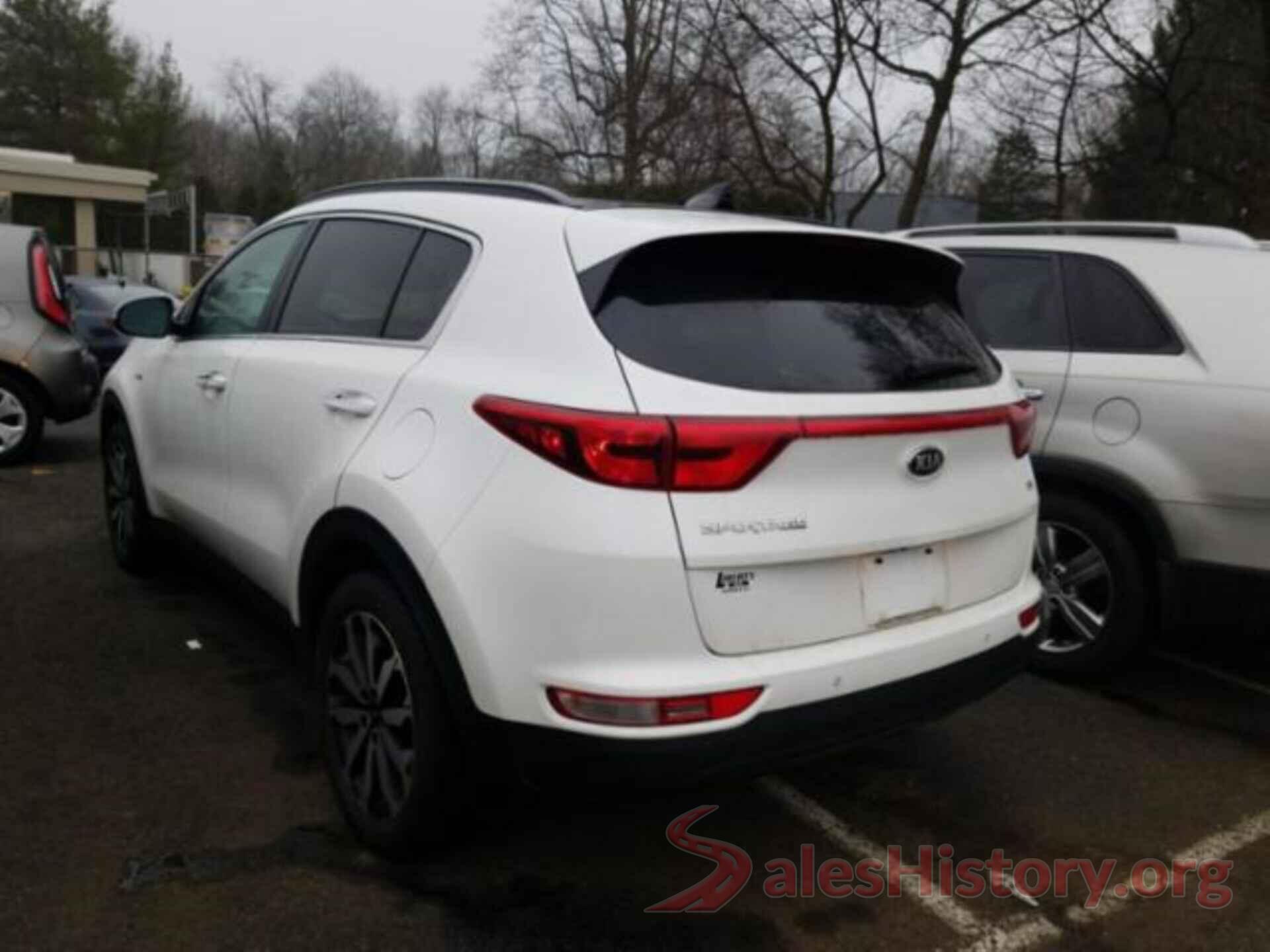 KNDPNCAC5J7406262 2018 KIA SPORTAGE