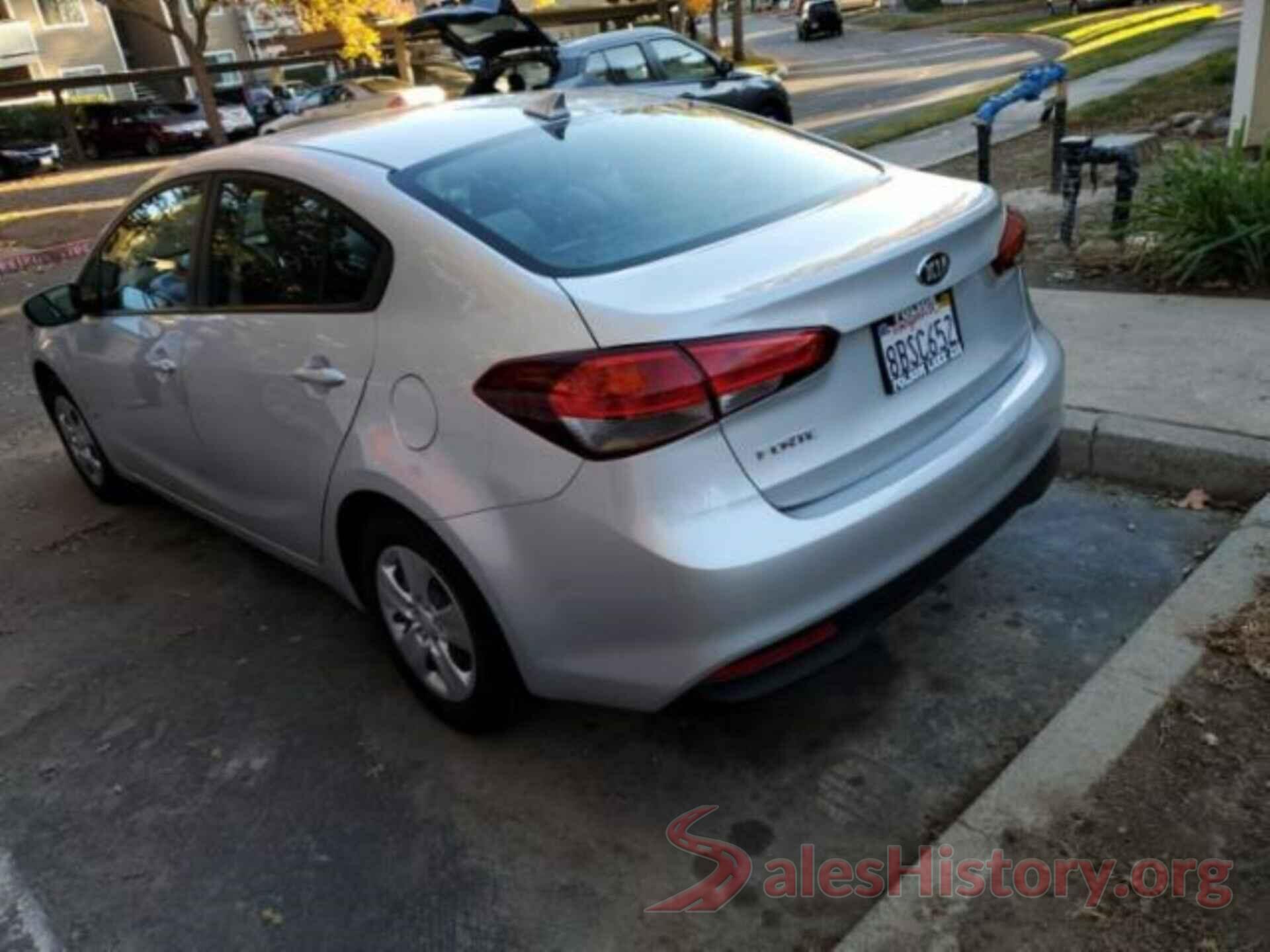 3KPFL4A74JE205866 2018 KIA FORTE