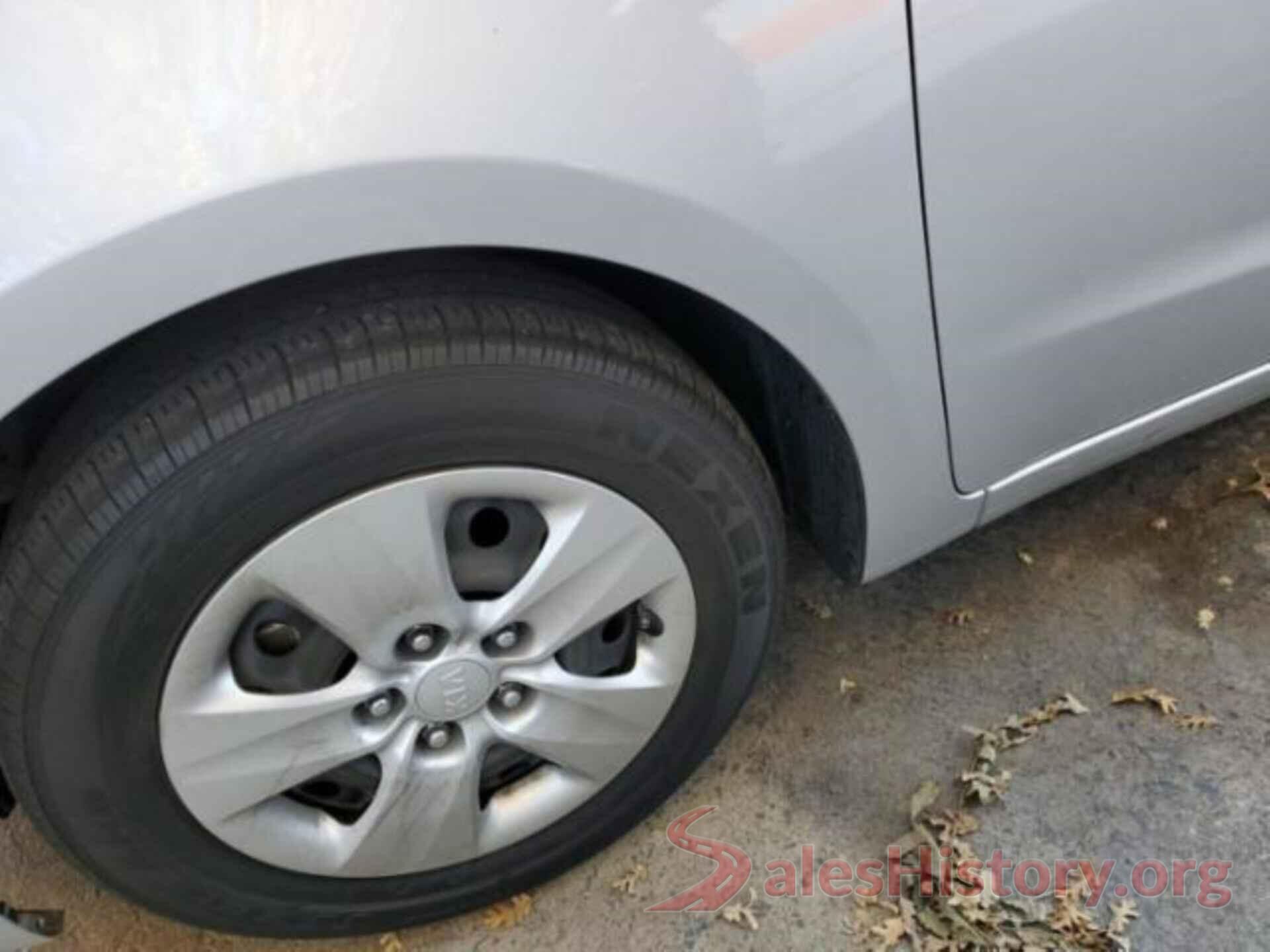 3KPFL4A74JE205866 2018 KIA FORTE