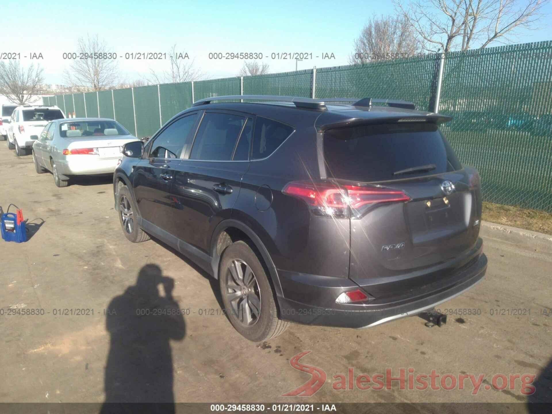 2T3WFREV9JW467562 2018 TOYOTA RAV4