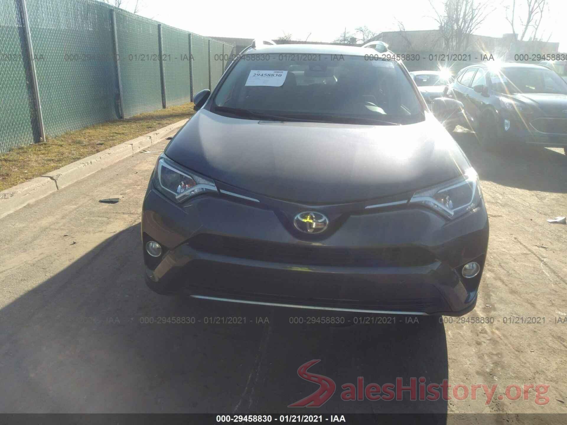 2T3WFREV9JW467562 2018 TOYOTA RAV4