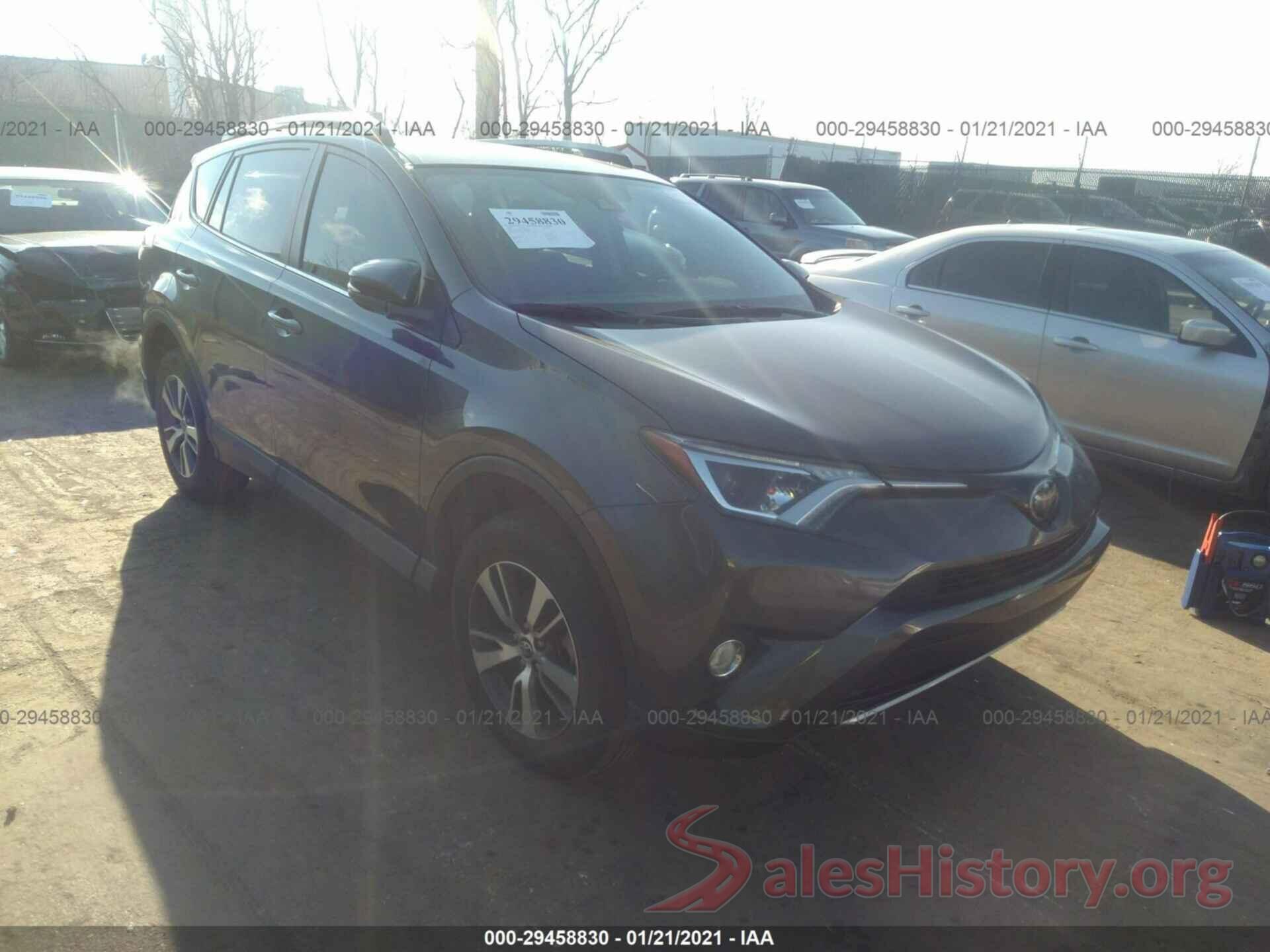 2T3WFREV9JW467562 2018 TOYOTA RAV4