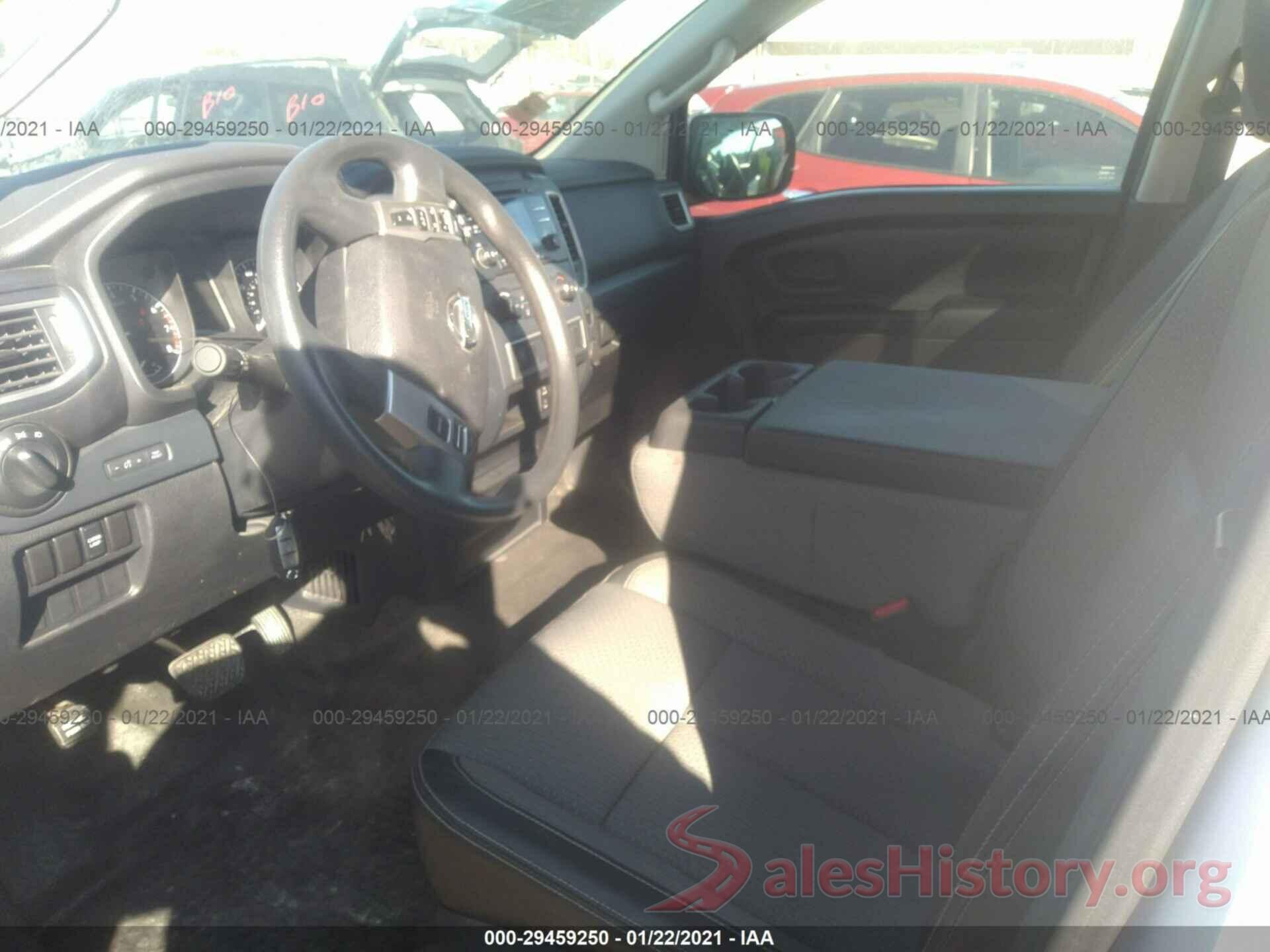 1N6AA1R7XHN568159 2017 NISSAN TITAN