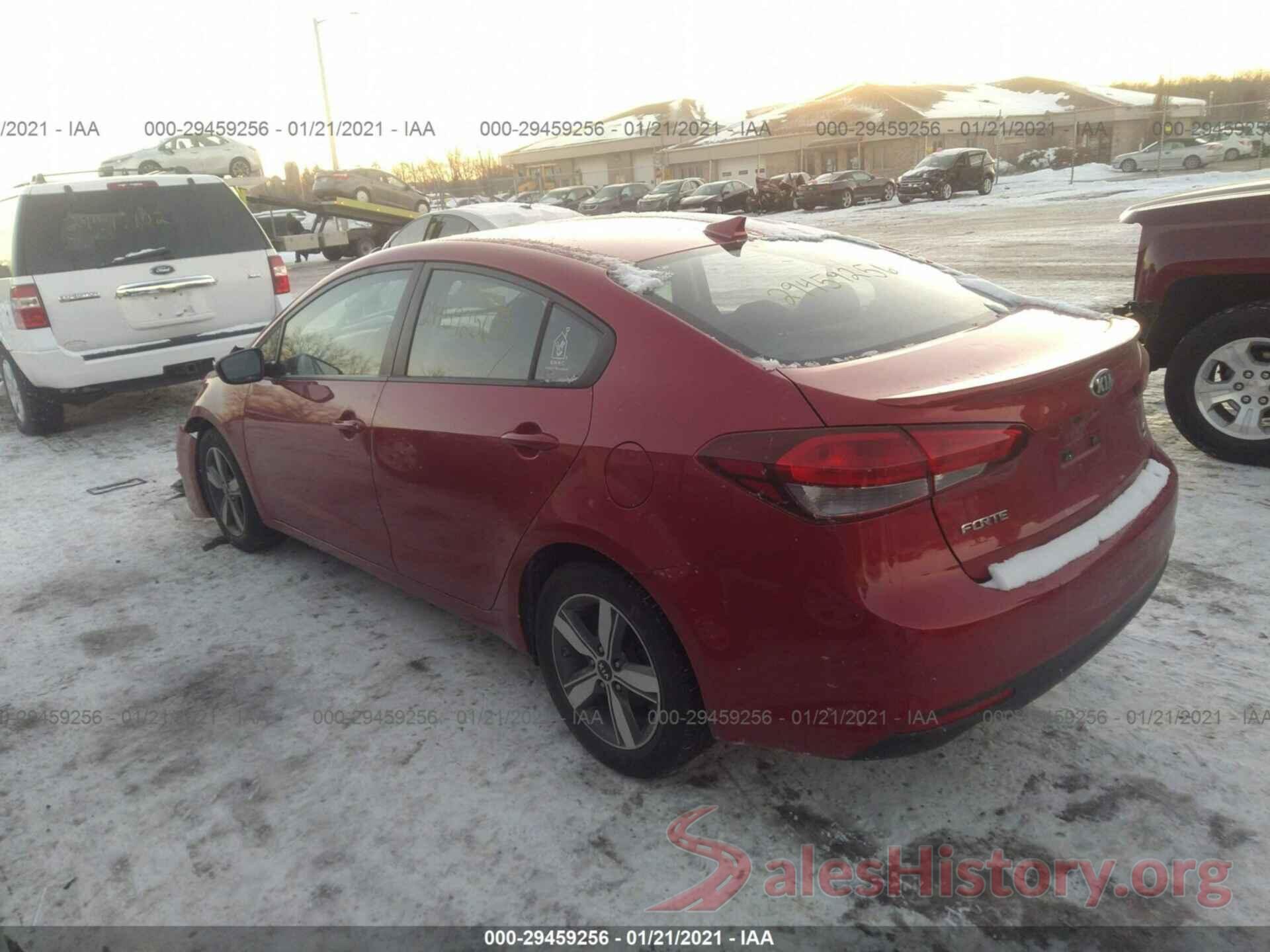 3KPFL4A72JE182877 2018 KIA FORTE