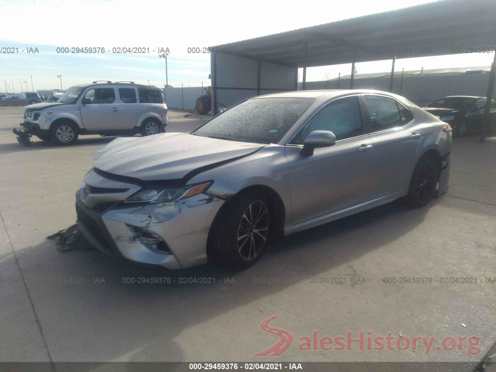 4T1B11HK4JU579727 2018 TOYOTA CAMRY